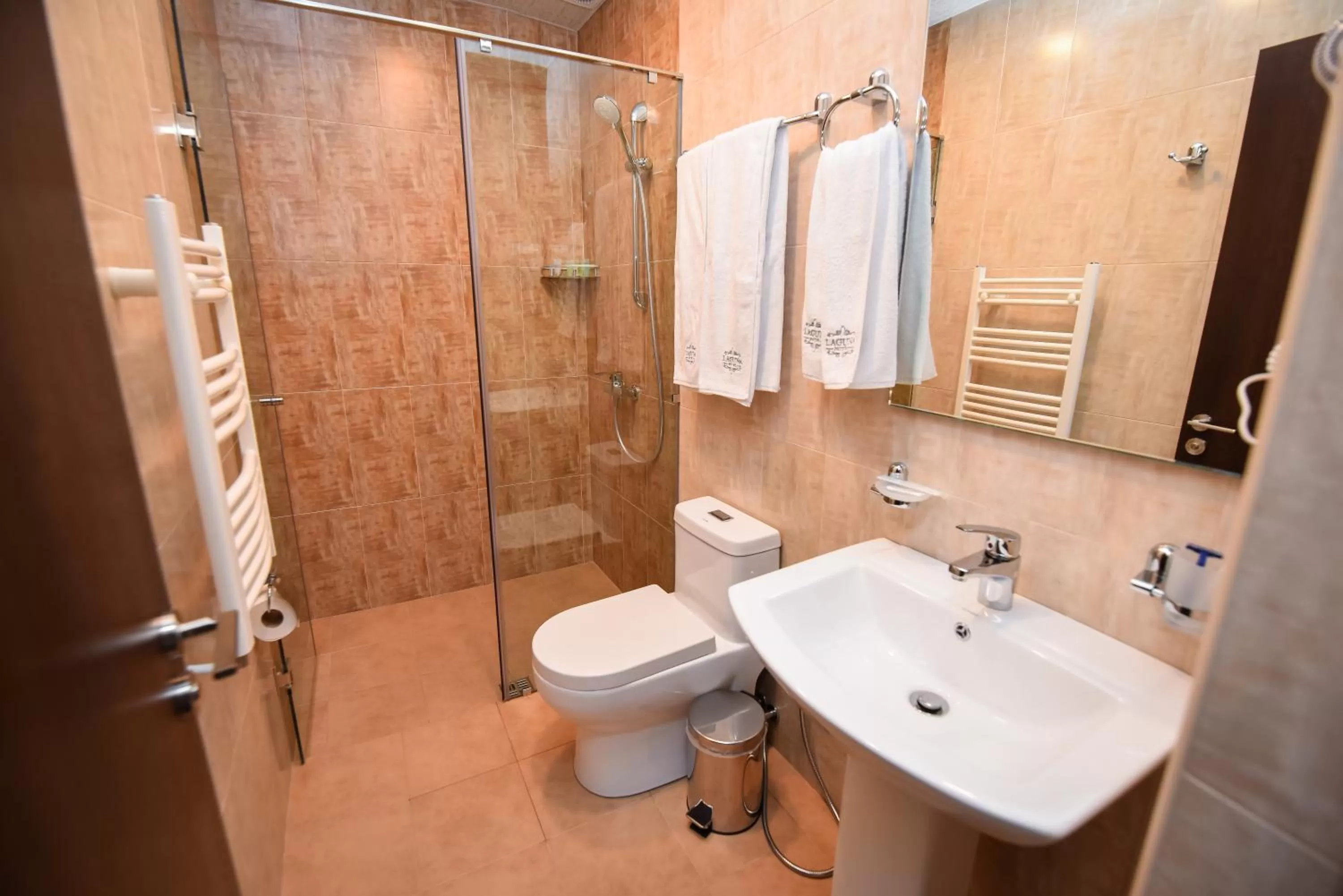 Shower, Bathroom in Laguna Hotel