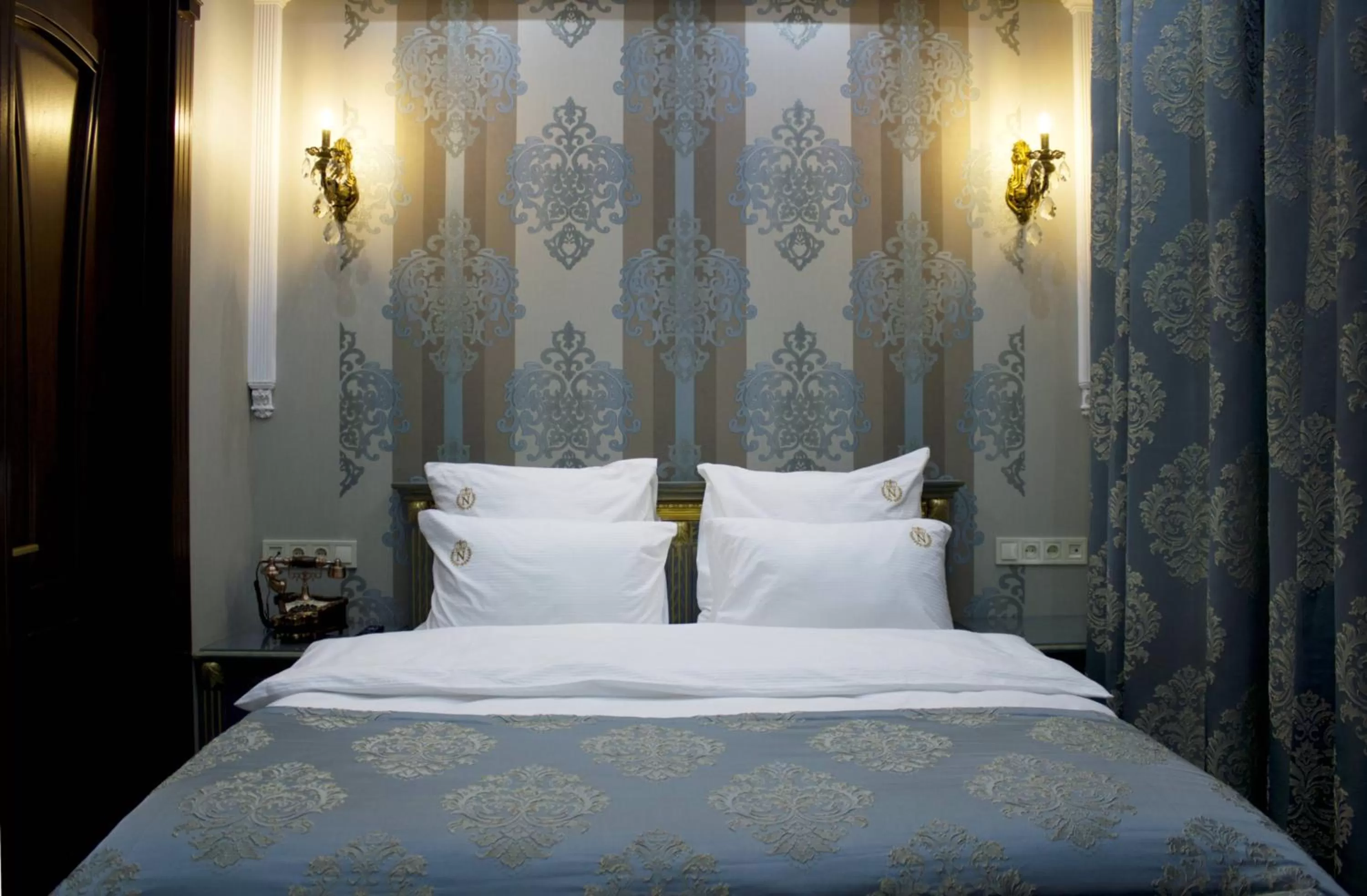 Bed in Neapol Boutique Hotel