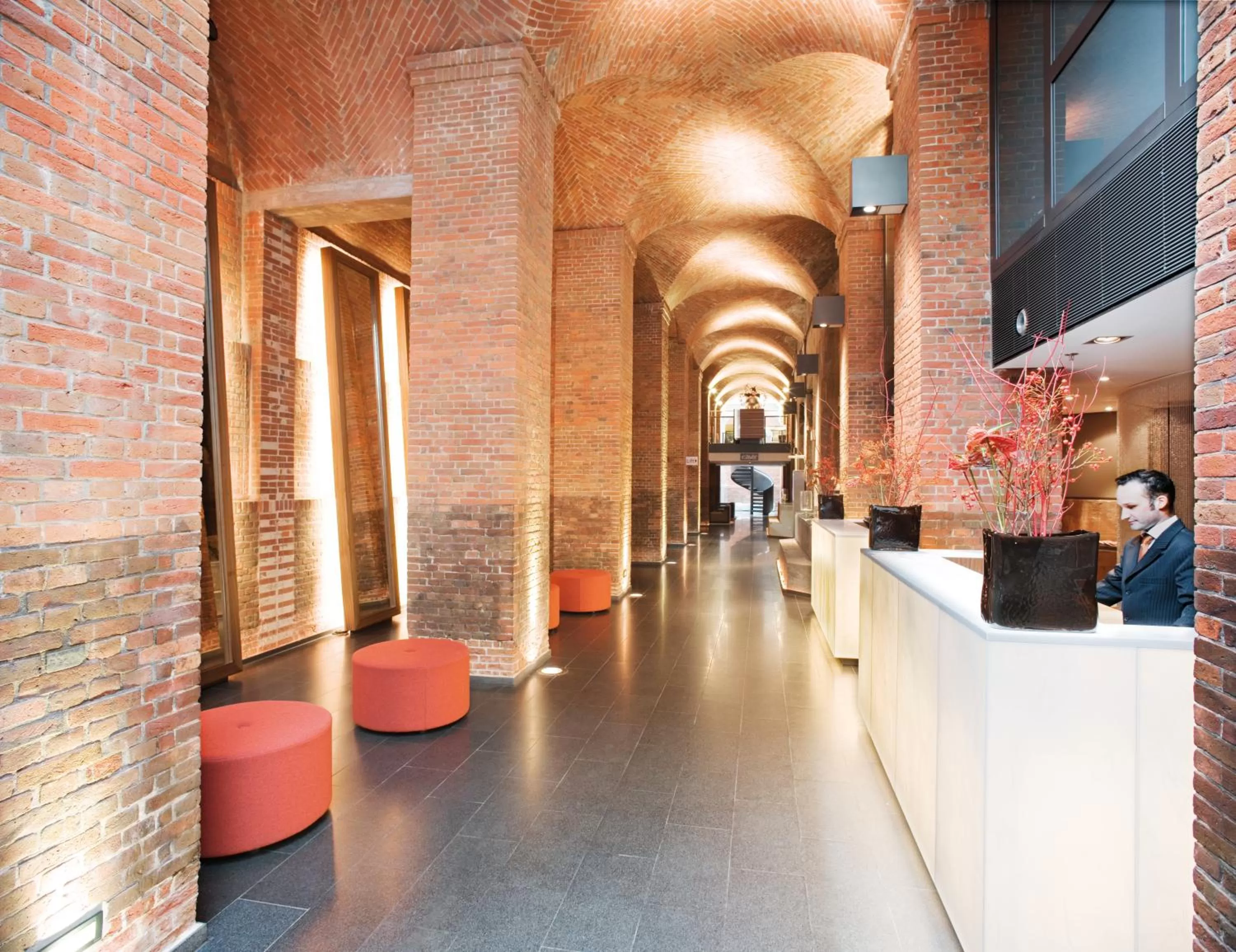 Staff in MÖVENPICK Hotel Hamburg City