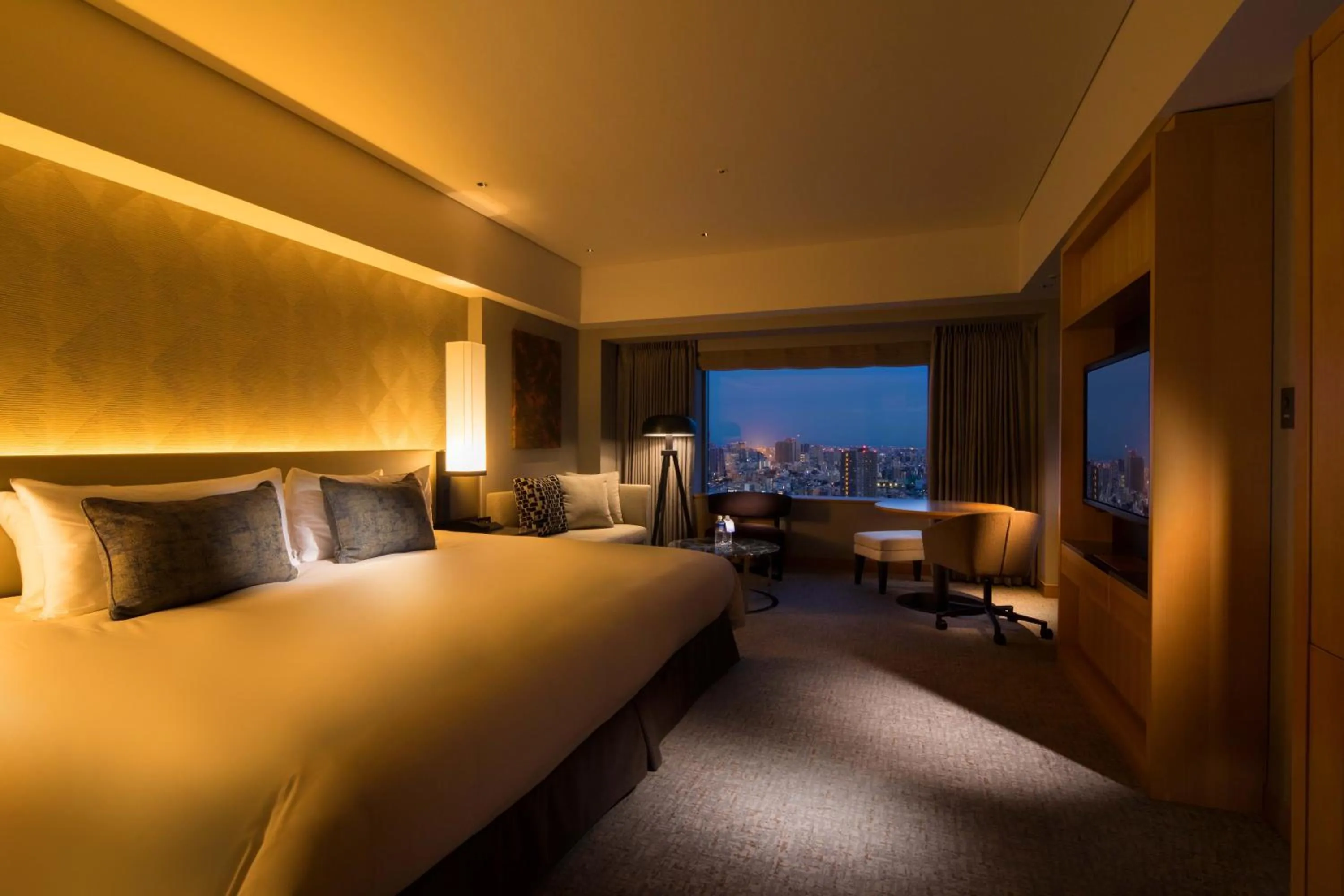 Photo of the whole room, Bed in Cerulean Tower Tokyu Hotel, A Pan Pacific Partner Hotel