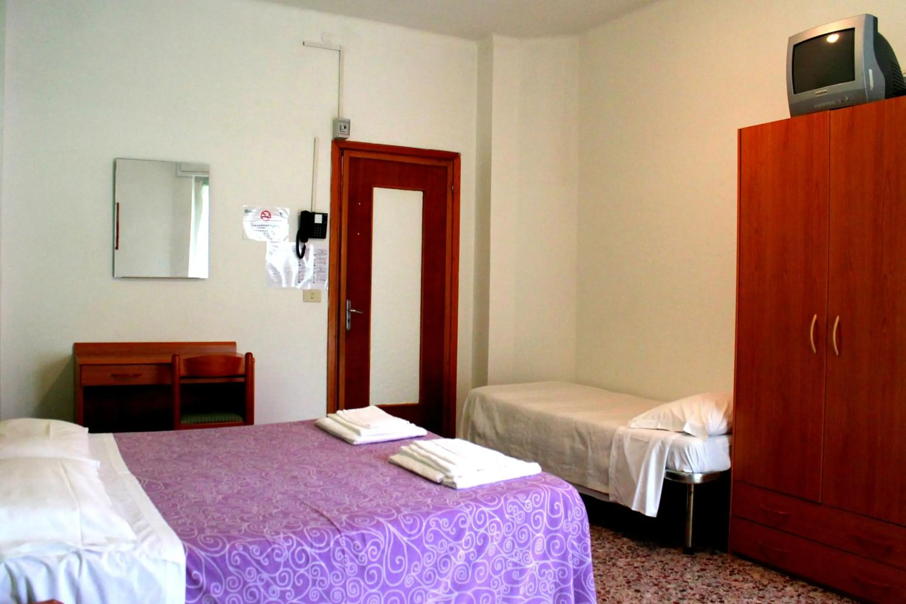 Photo of the whole room, Bed in Albergo Nella