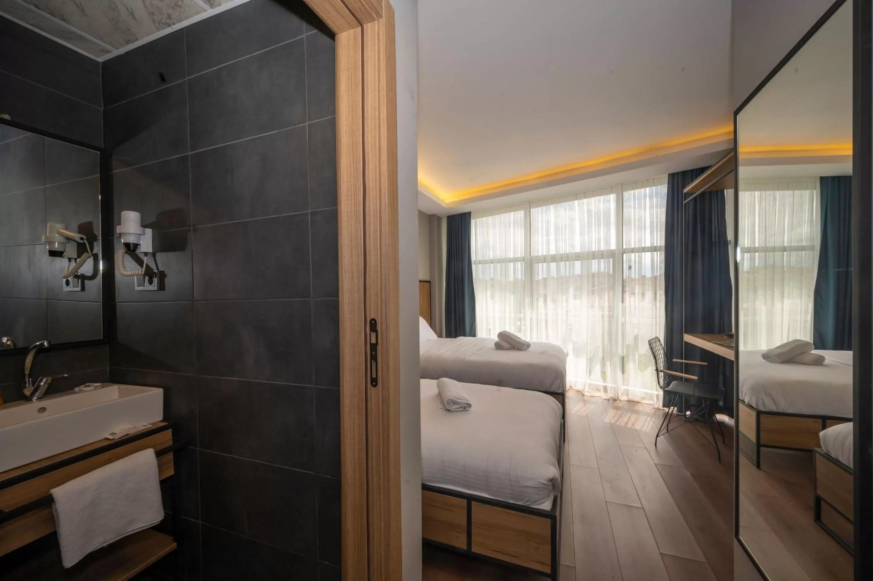 Bathroom, Bed in Çorlu Dem Hotel