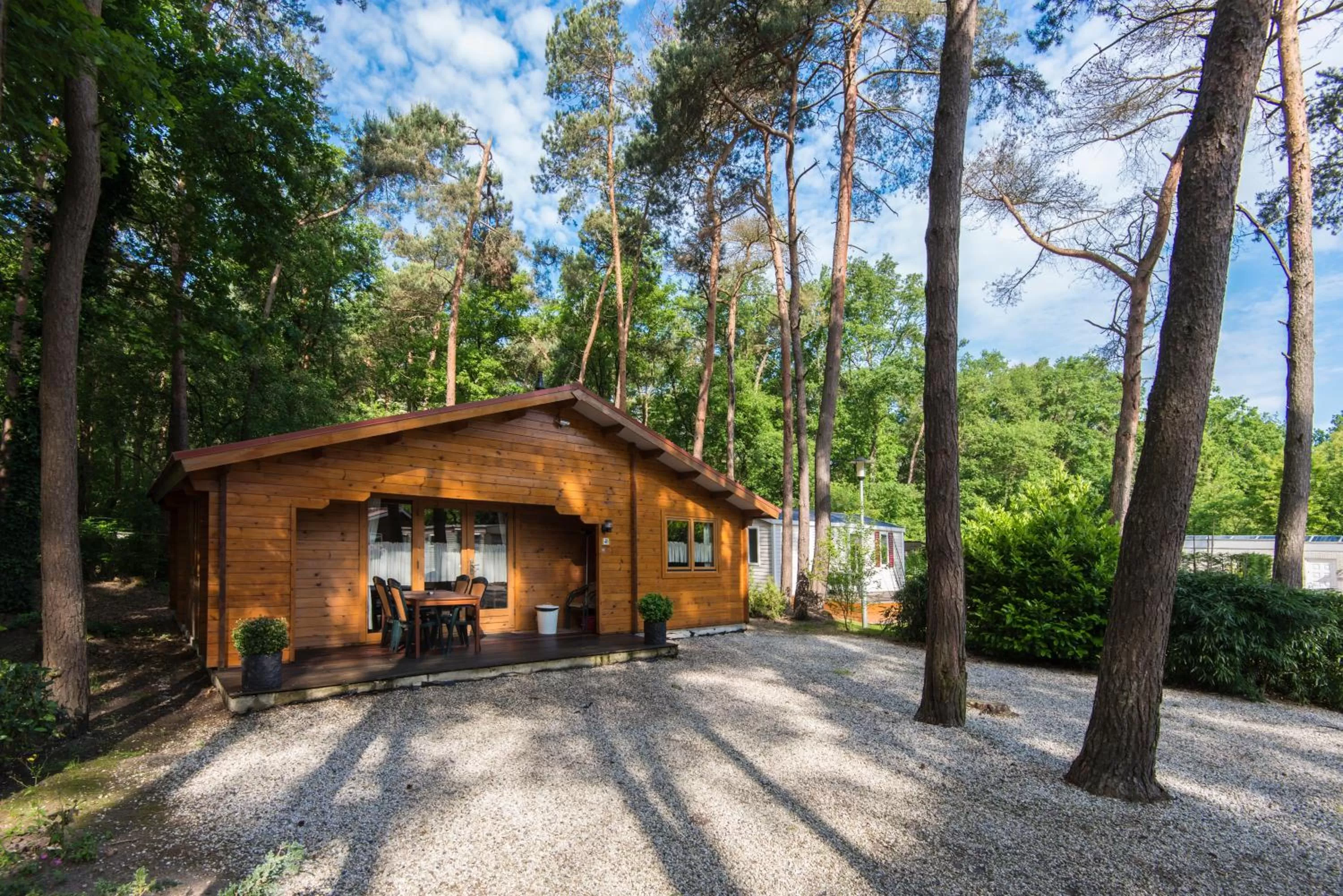 Facade/entrance, Property Building in Motel- Bungalow-& Chaletpark de Brenkberg