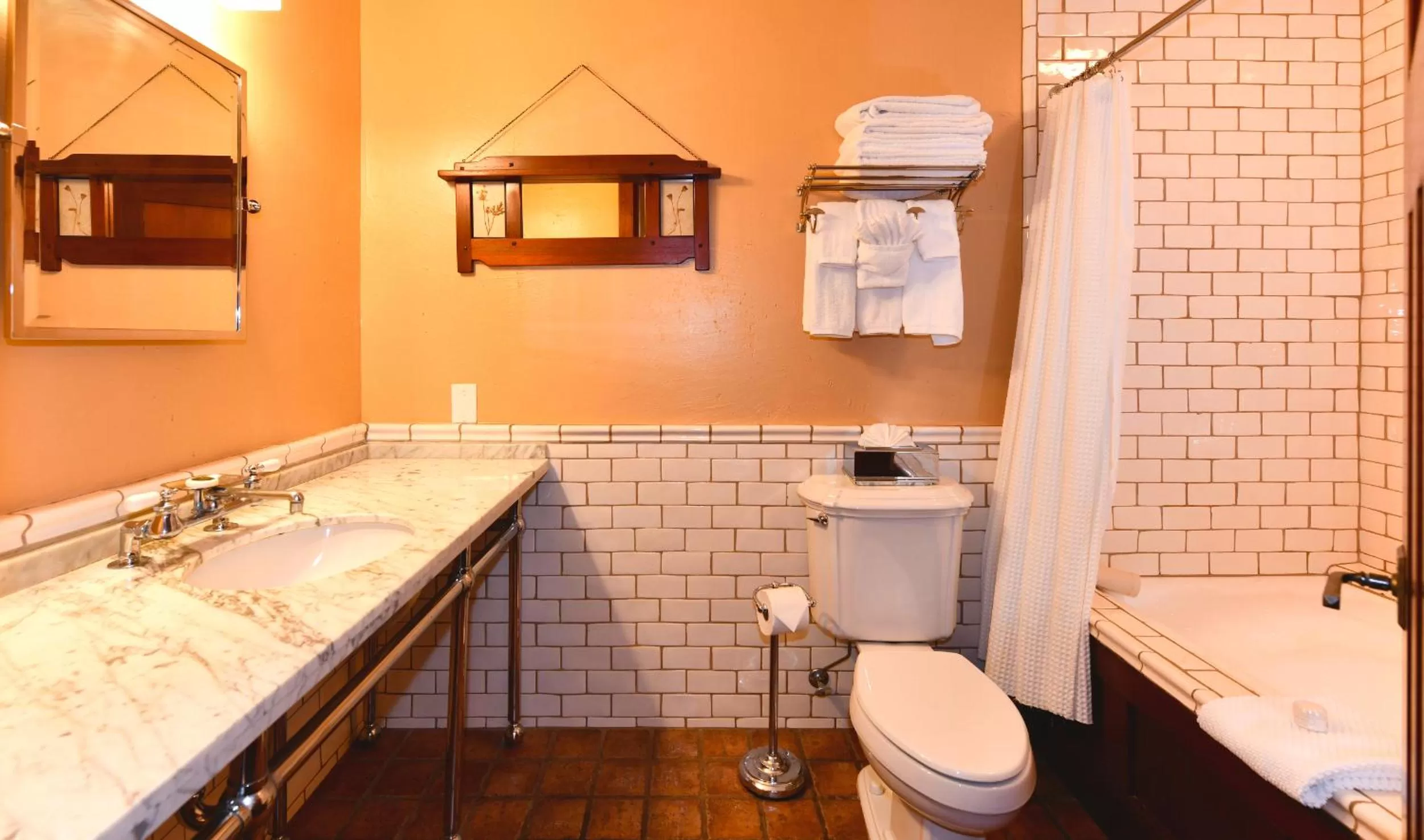 Bathroom in Blackbird Inn