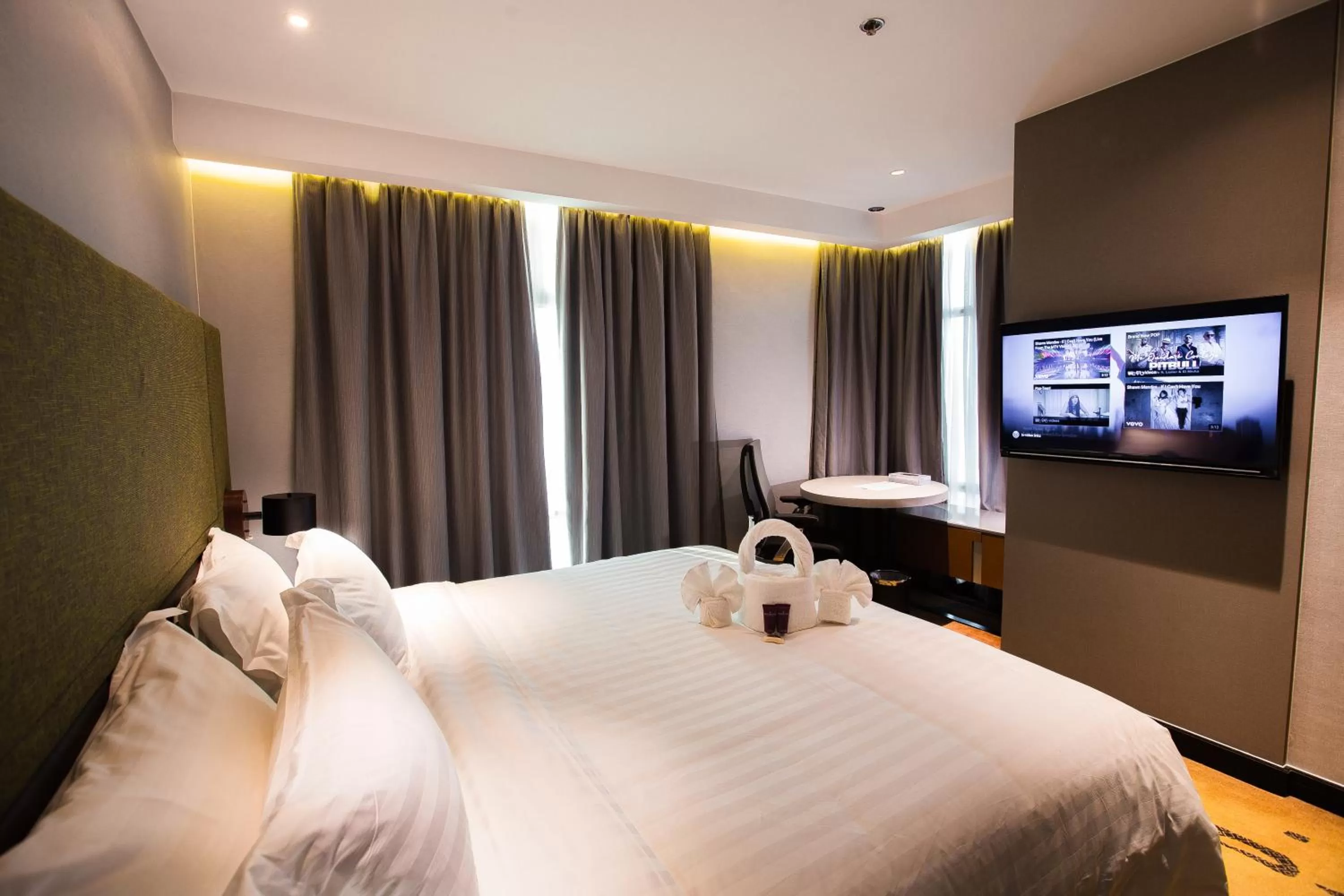 Bed in King Park Hotel Kota Kinabalu