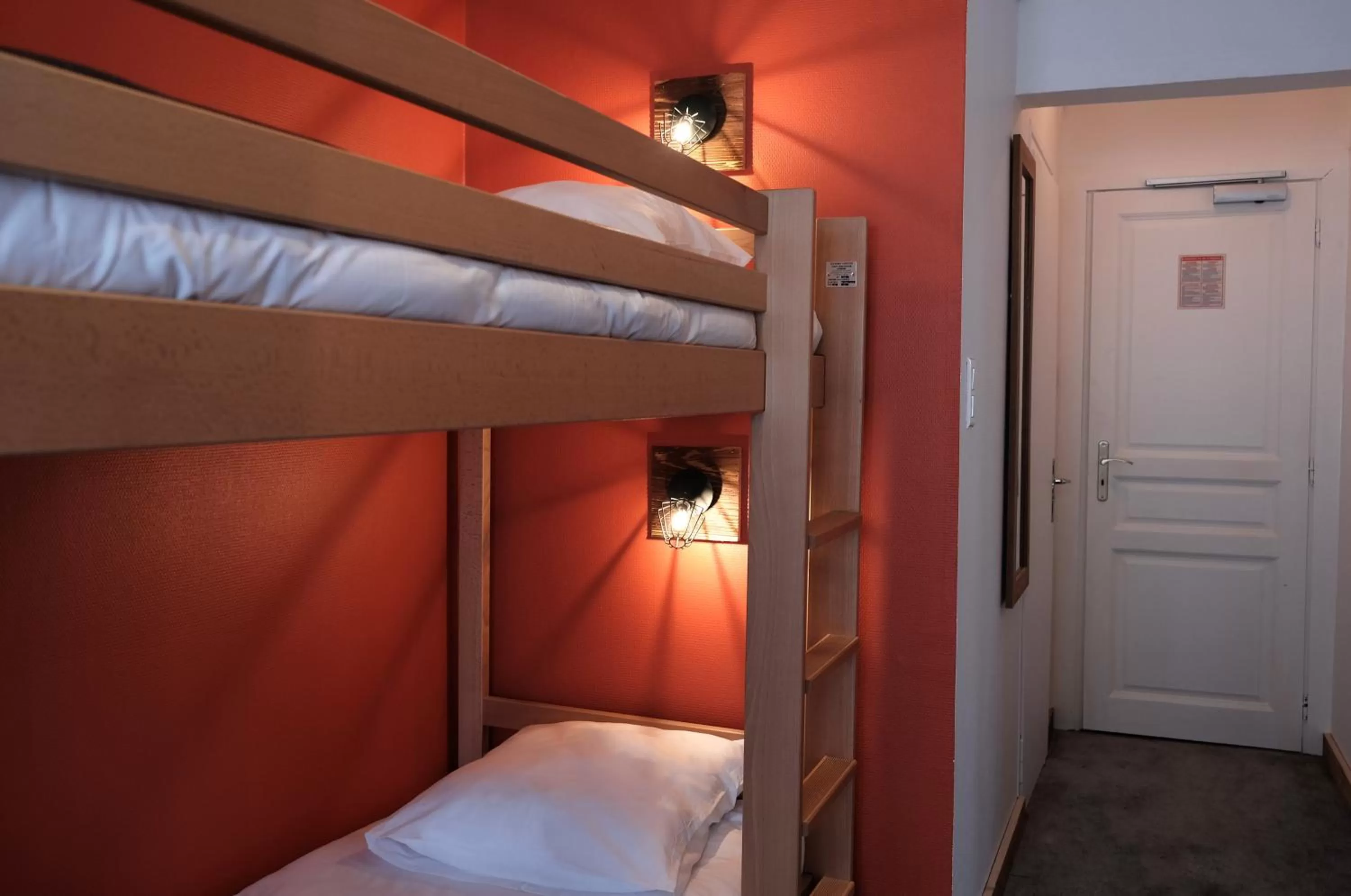 Bed in Hôtel La Grande Lanière