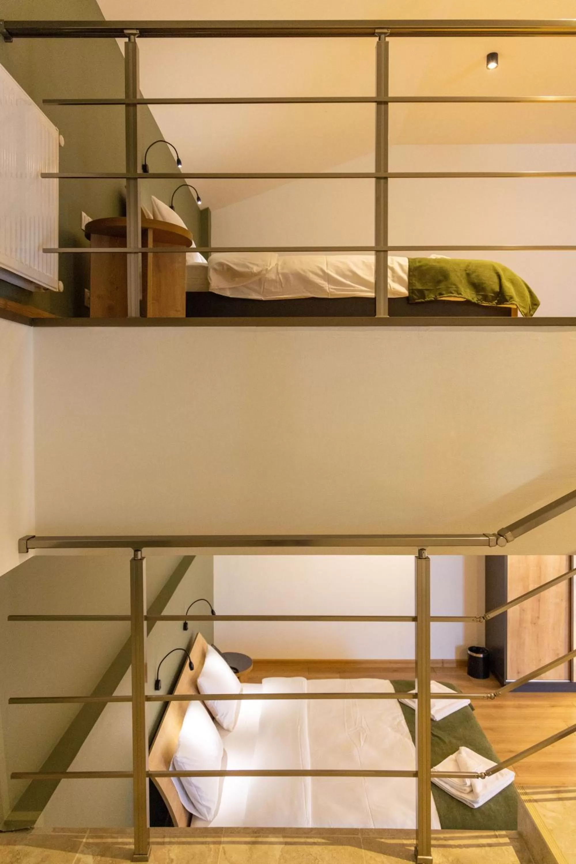 Bunk Bed in Hotel 1700