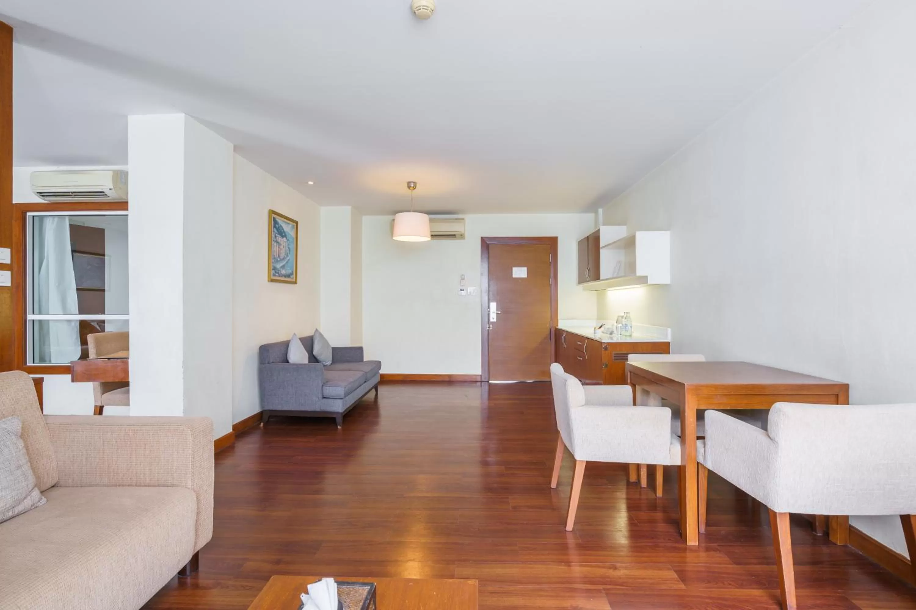 Living room in Lantana Resort Hotel Bangkok