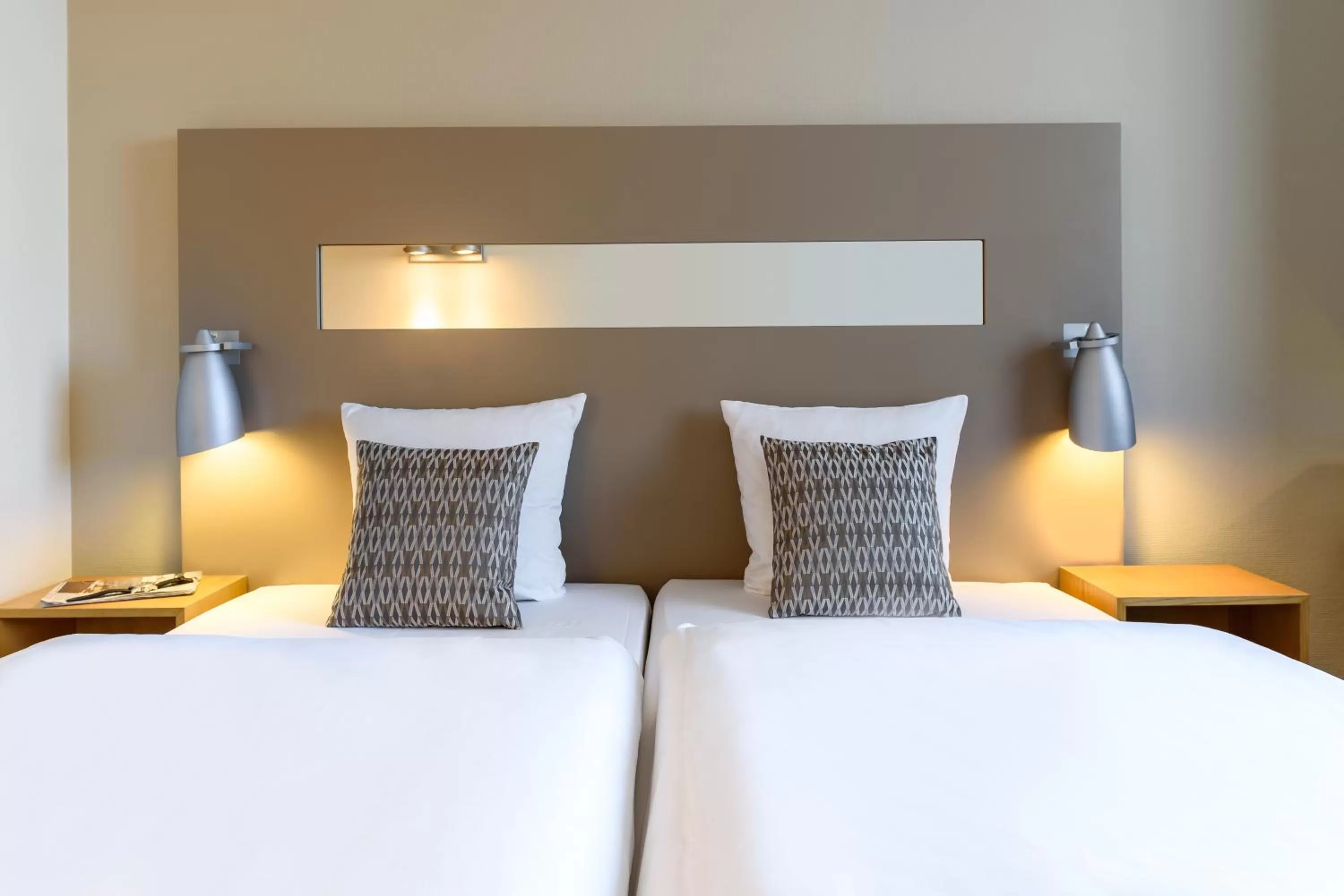 Coffee/tea facilities, Bed in Mercure Hotel Düsseldorf City Nord