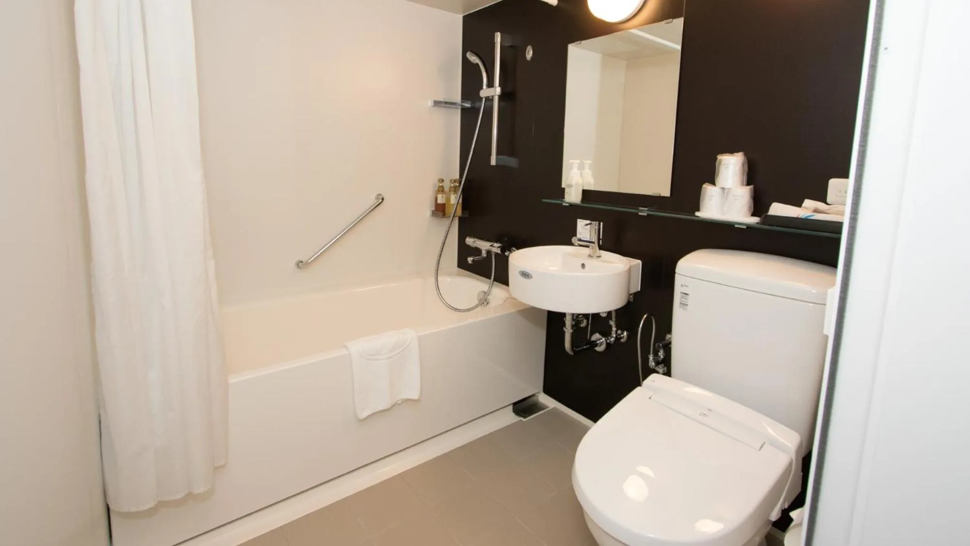 Shower in Koriyama View Hotel Annex