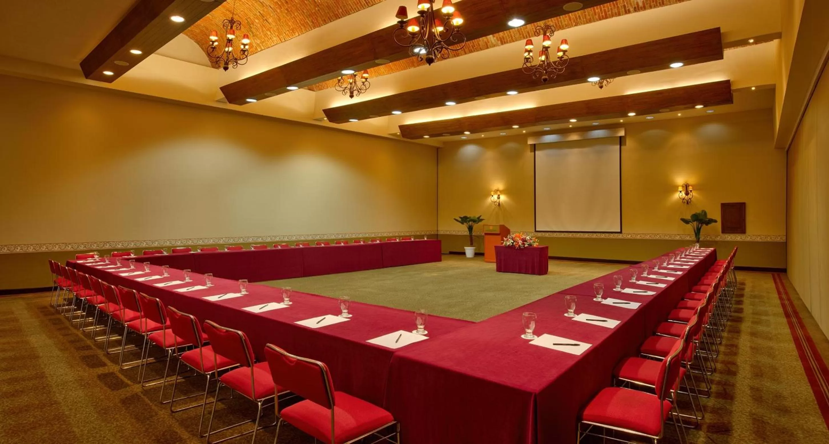 Banquet/Function facilities in Hacienda Jurica by Brisas