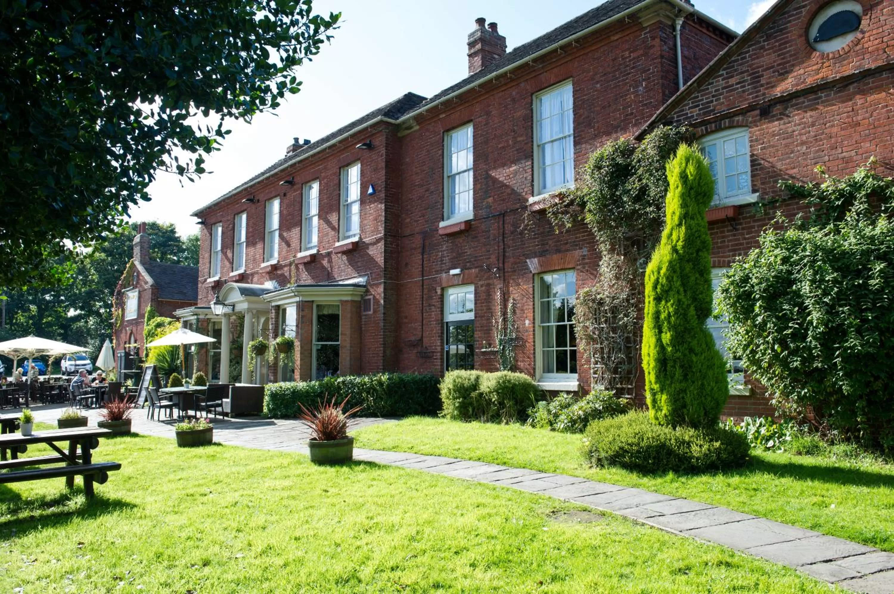 Facade/entrance in The Hedgehog by Innkeeper's Collection