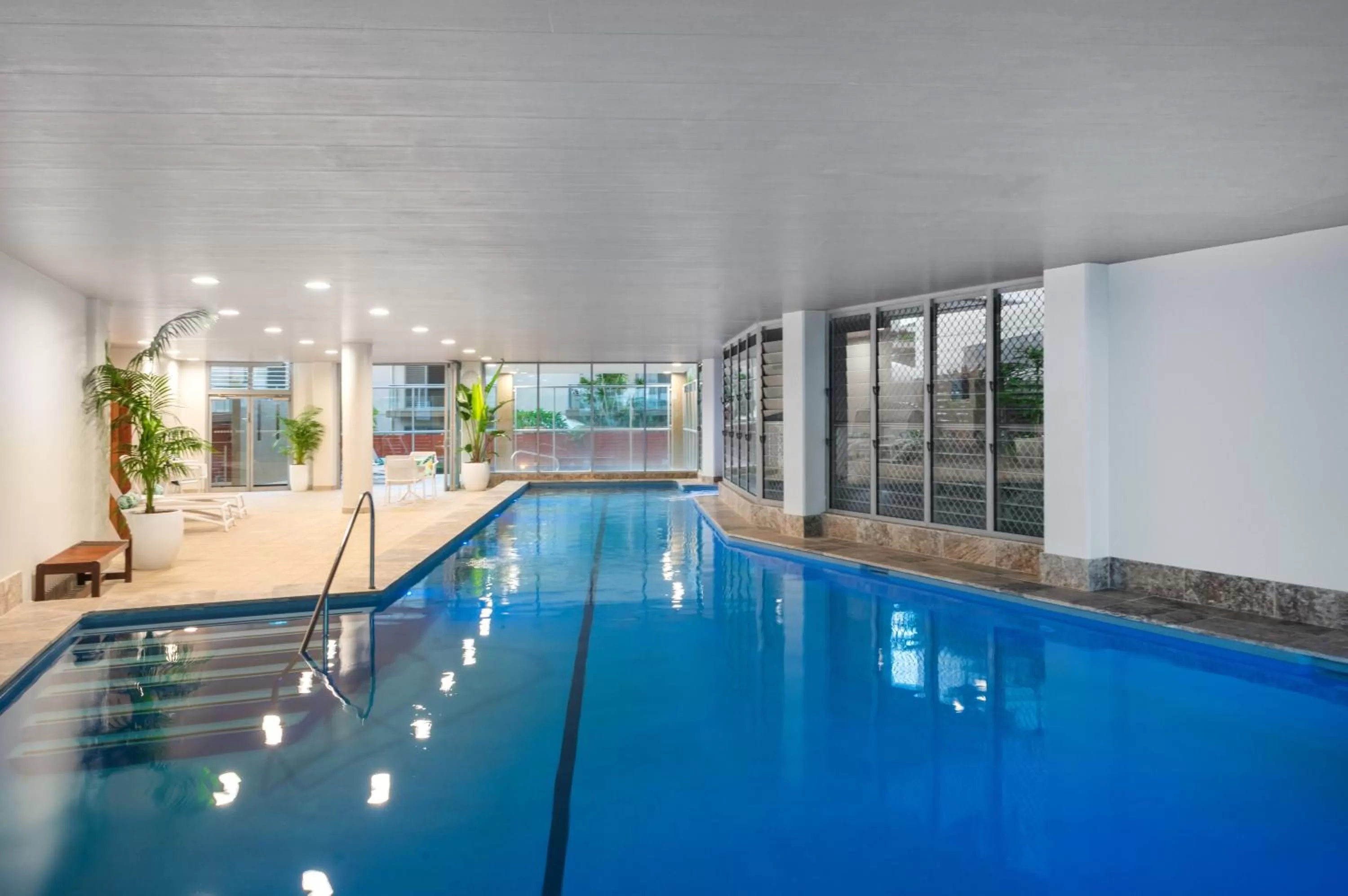 Swimming pool in Mantra The Observatory