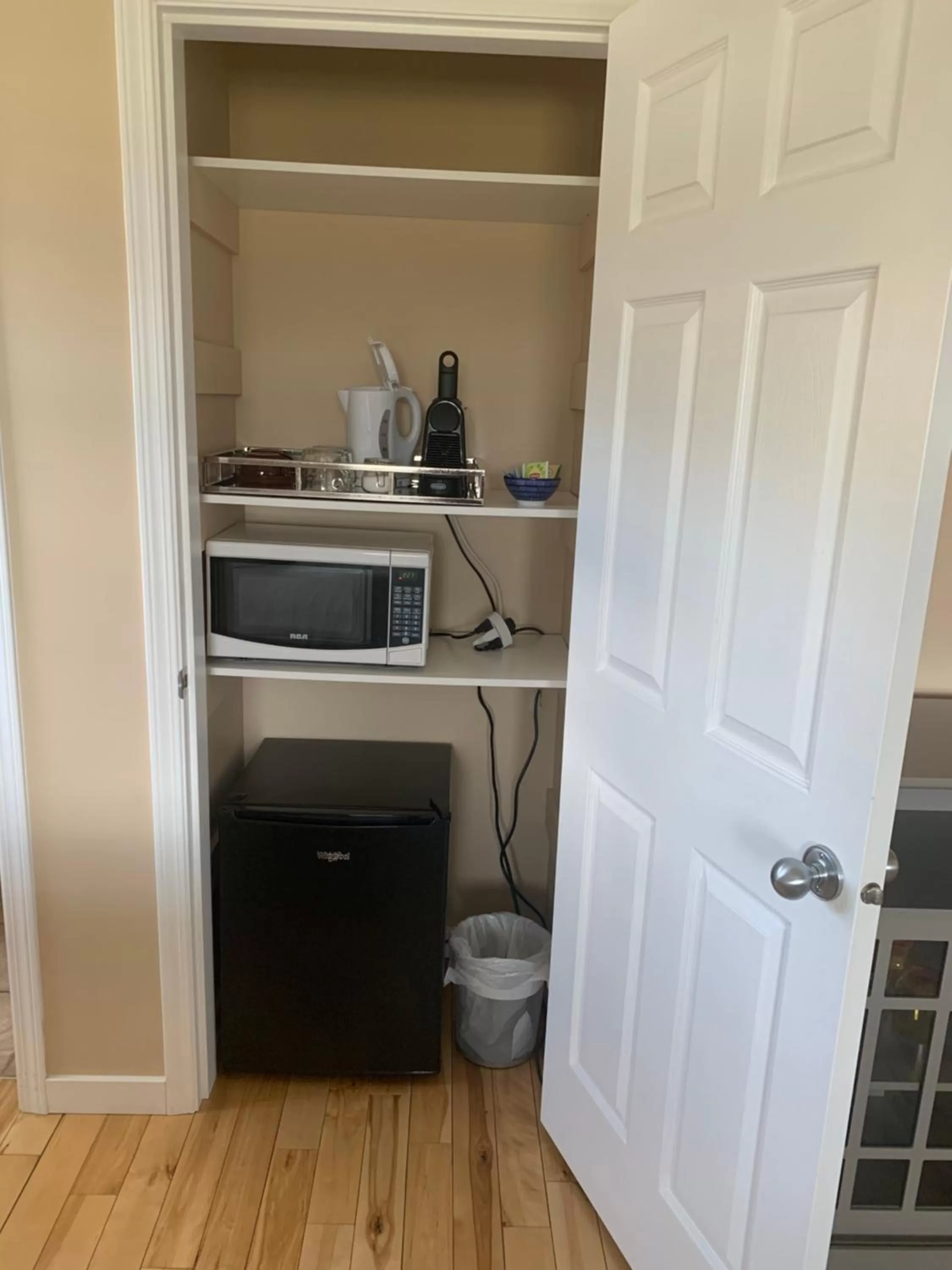 Coffee/tea facilities in Salish B&B and Spa