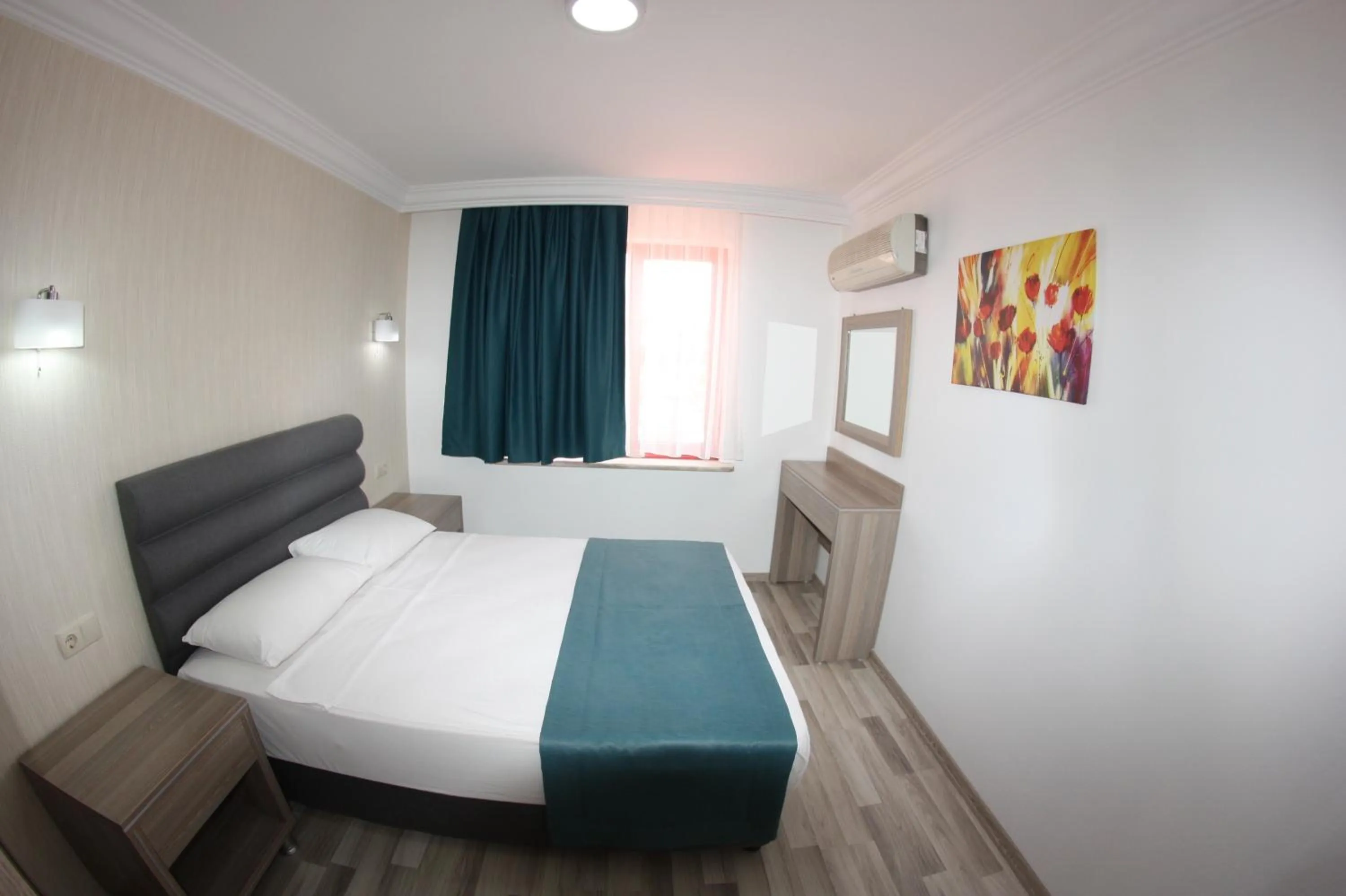 Photo of the whole room, Bed in Hotel Billurcu