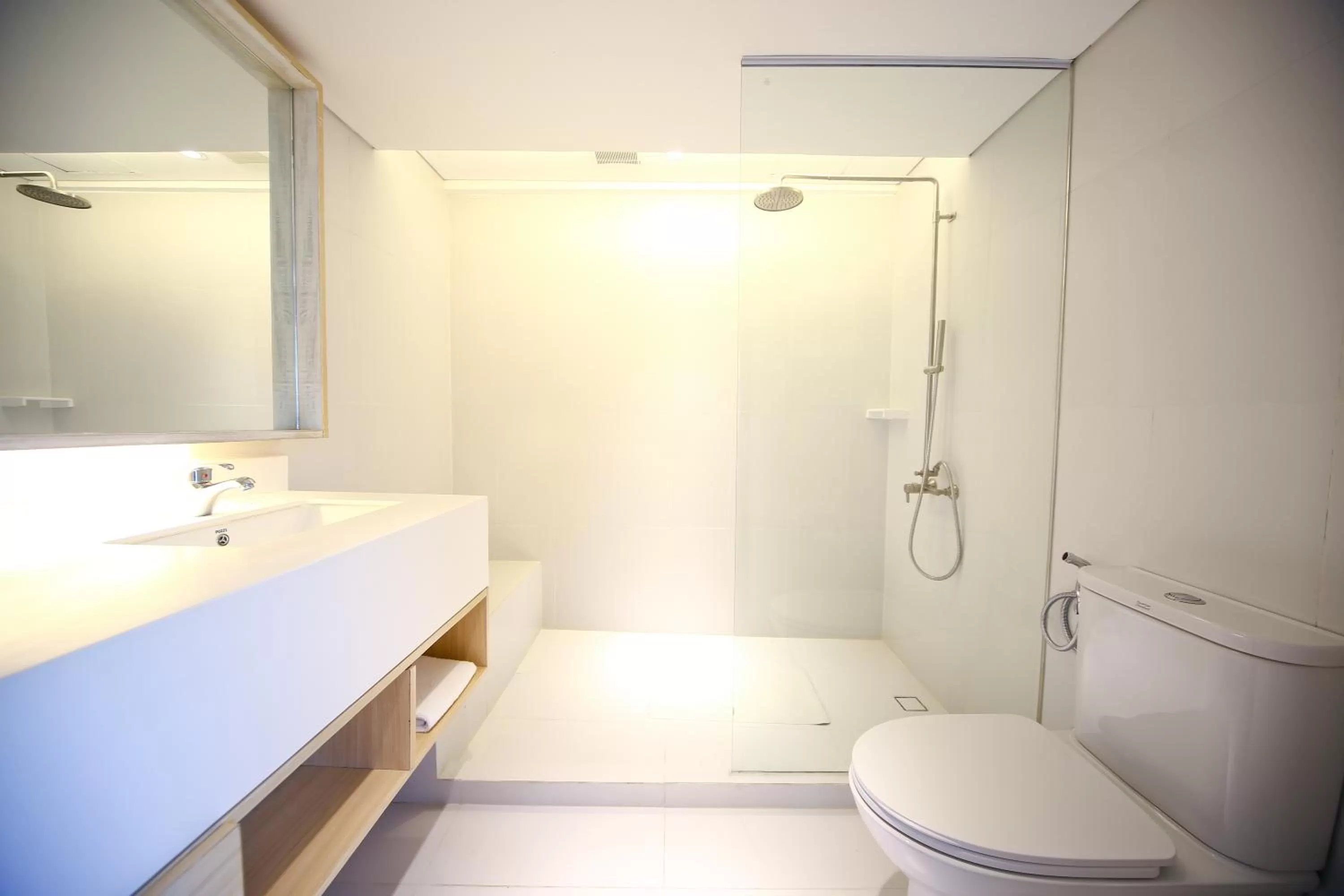 Toilet in TRYP by Wyndham Mall of Asia Manila