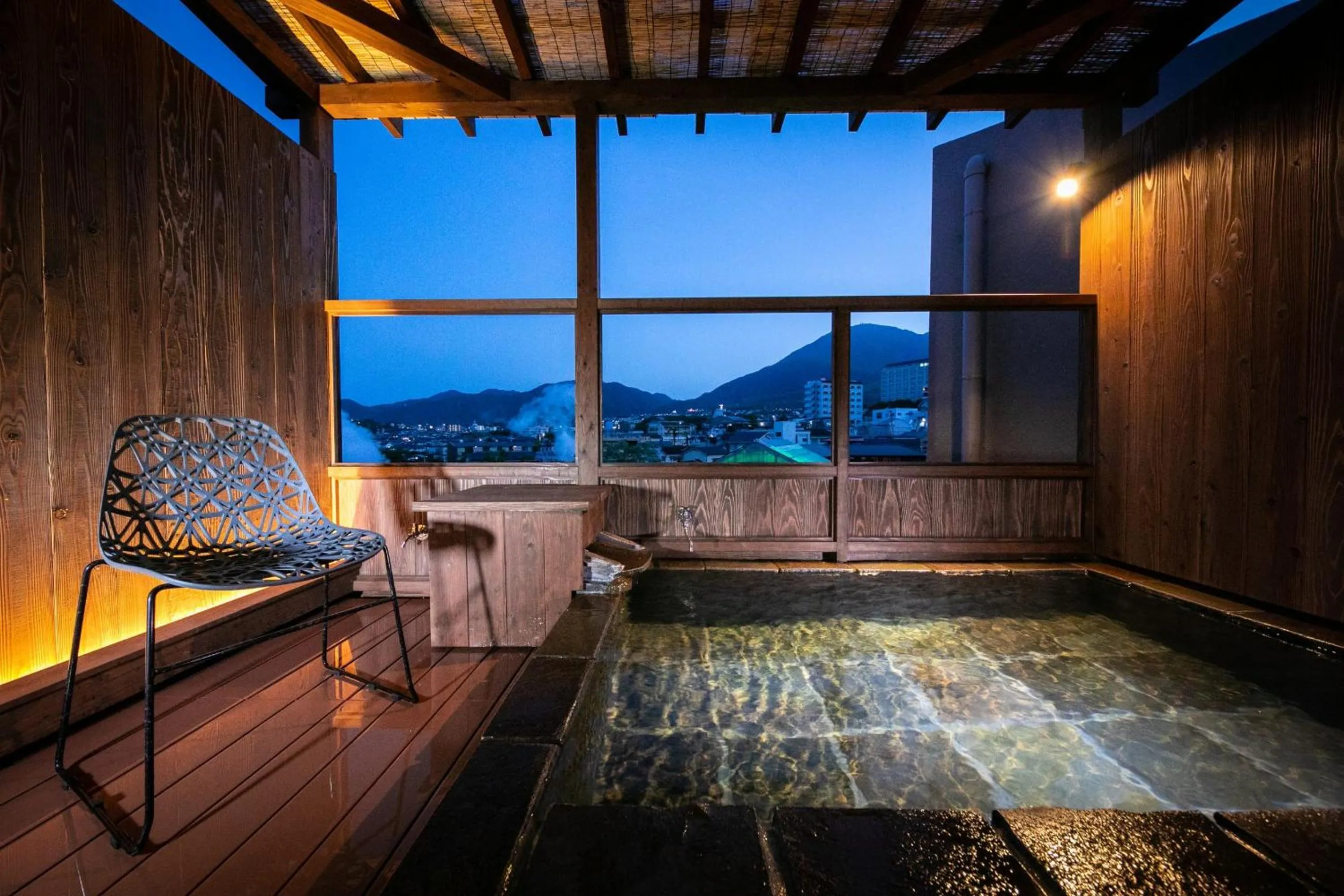 Hot Spring Bath in Kunisakisou