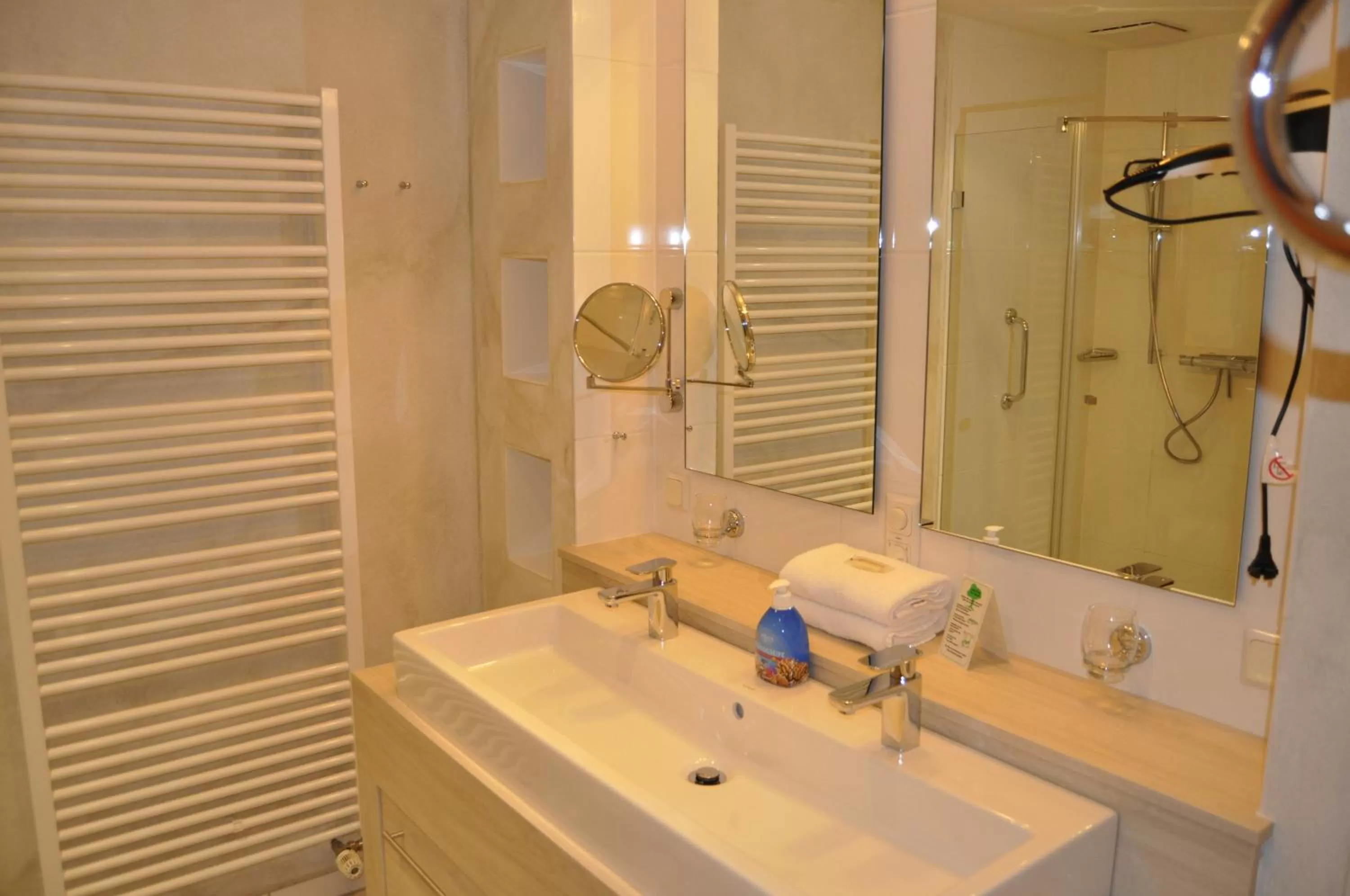 Bathroom in StrandBerg's Designhotel Viktoria