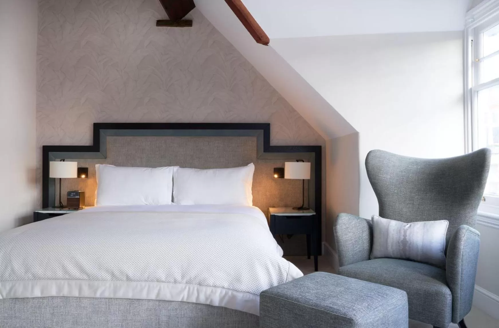 Bedroom, Bed in 11 Cadogan Gardens and The Apartments by Iconic Luxury Hotels