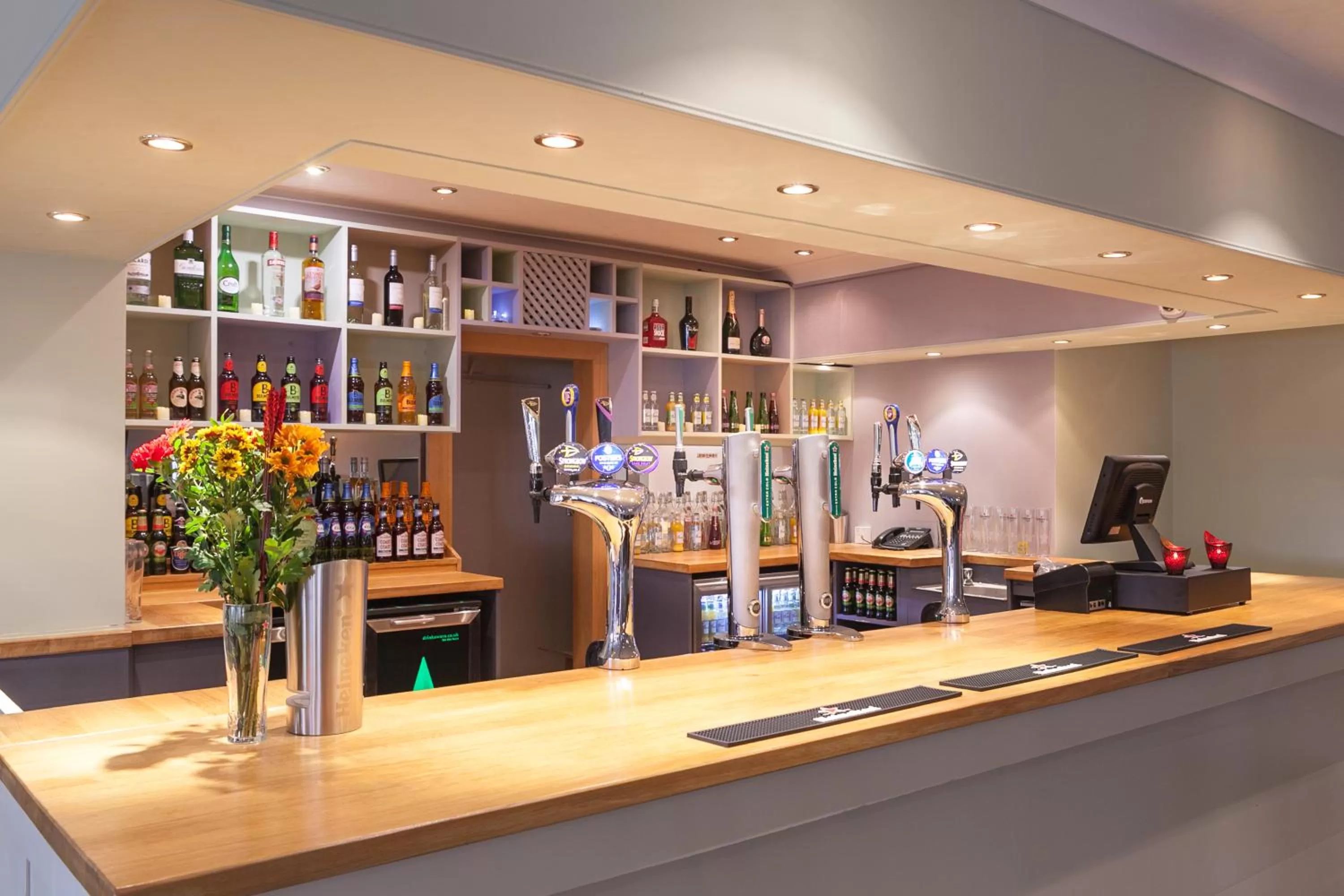 Lounge or bar in Celtic International Hotel