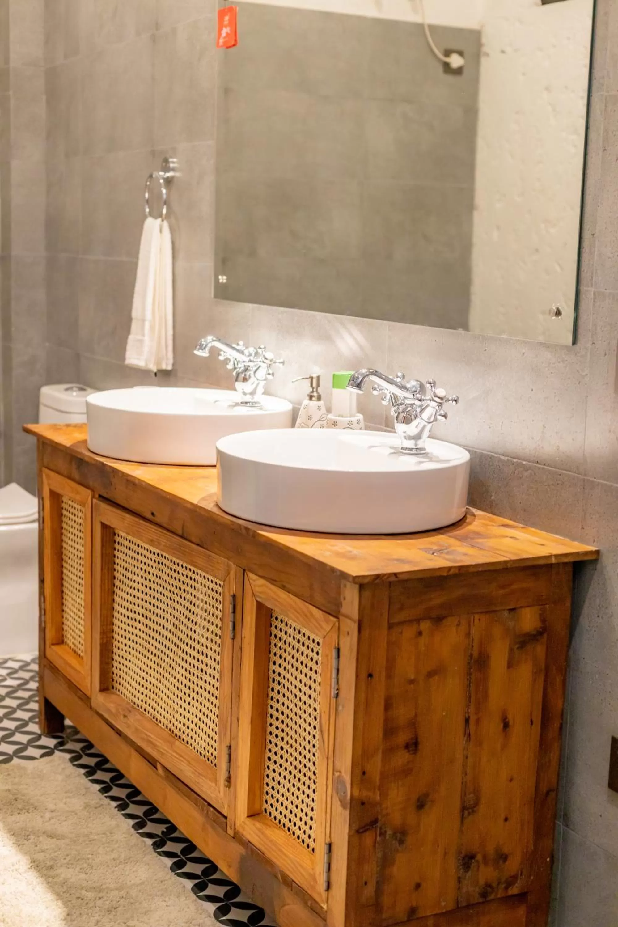 Bathroom in Seclude Shimla, Taraview