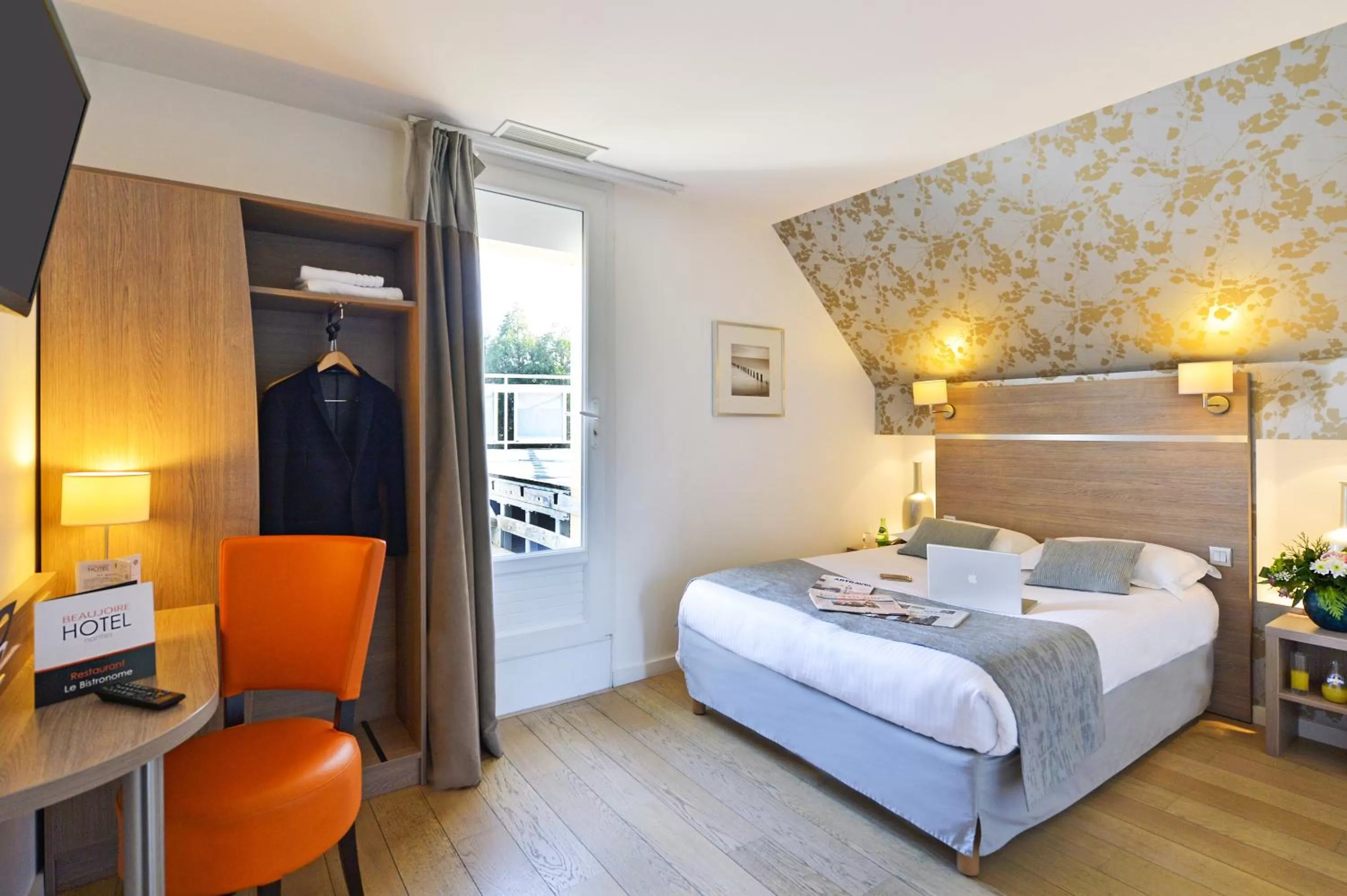 Superior Double Room in Logis Beaujoire Hôtel