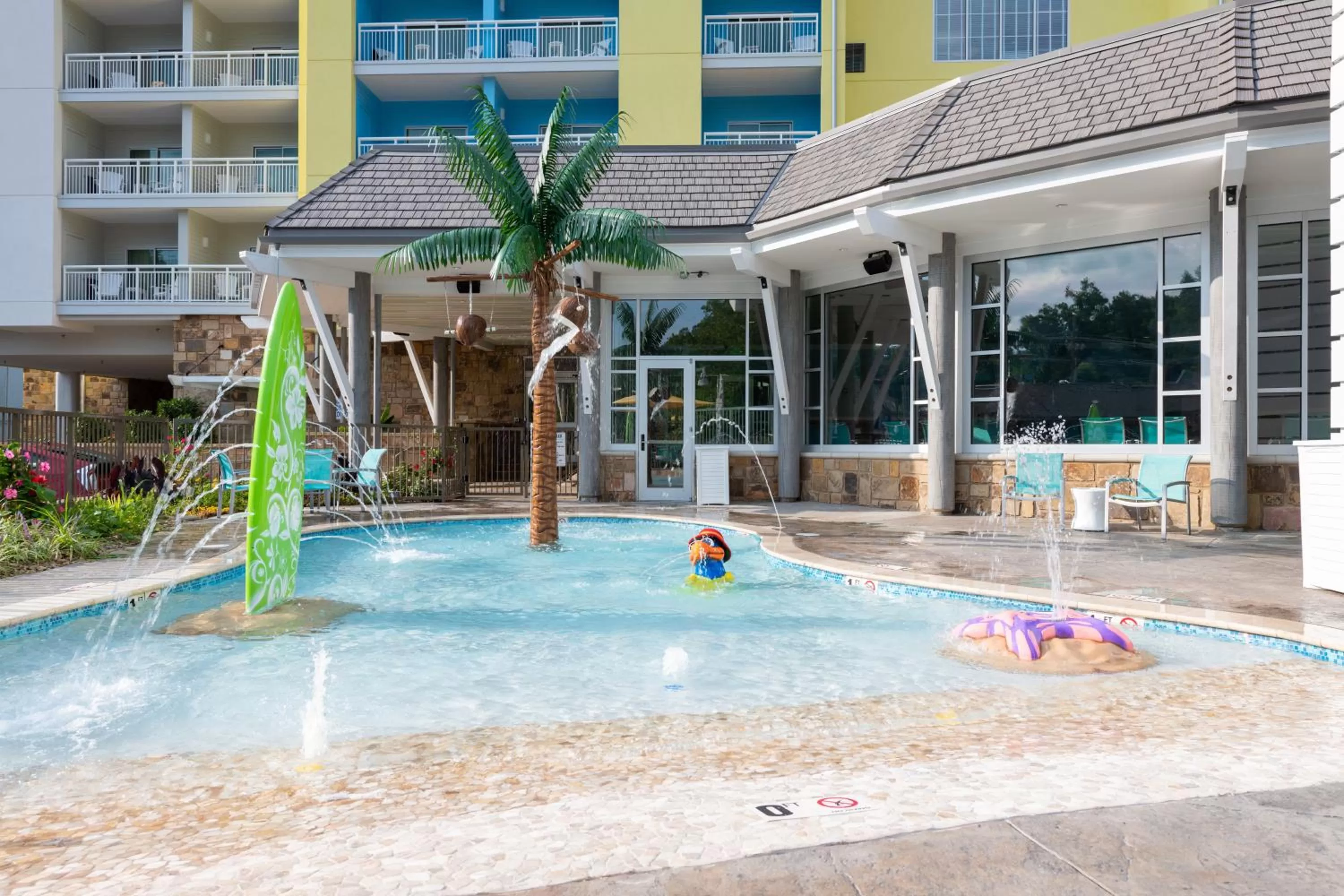 Swimming pool in Margaritaville Resort Gatlinburg