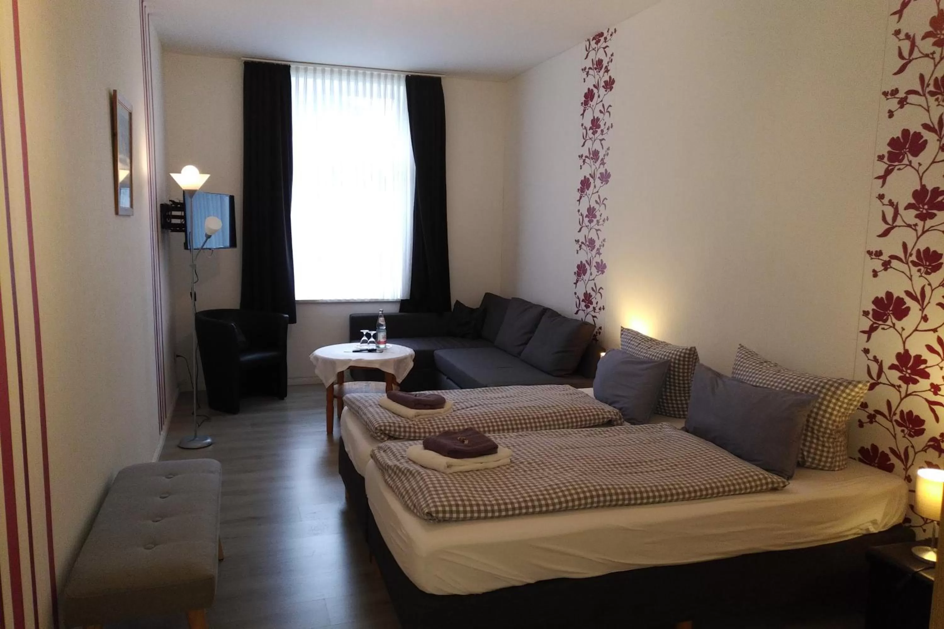 Family in Hoffmanns Holsteinisches Haus