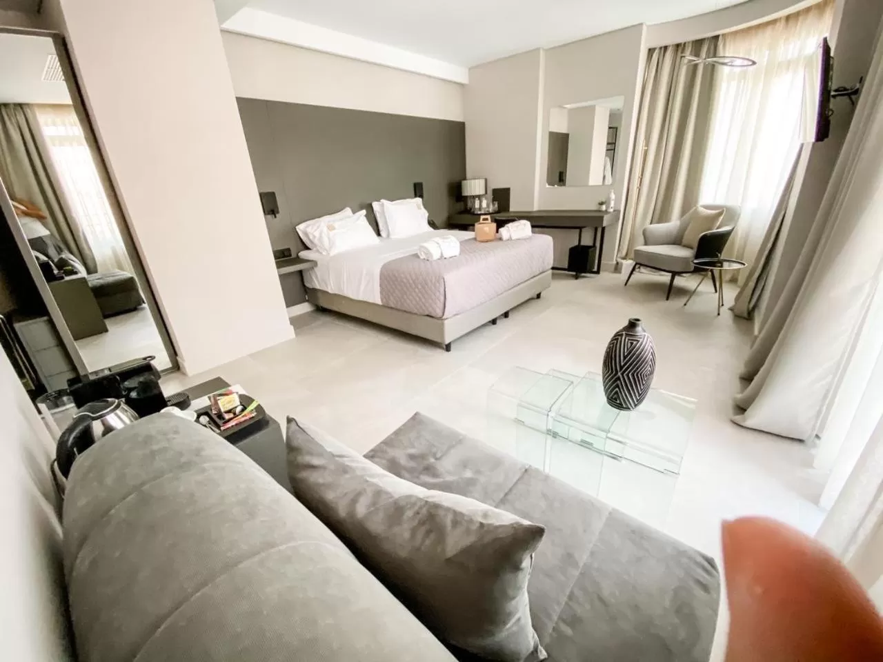 View (from property/room), Bed in Royalty Hotel Athens