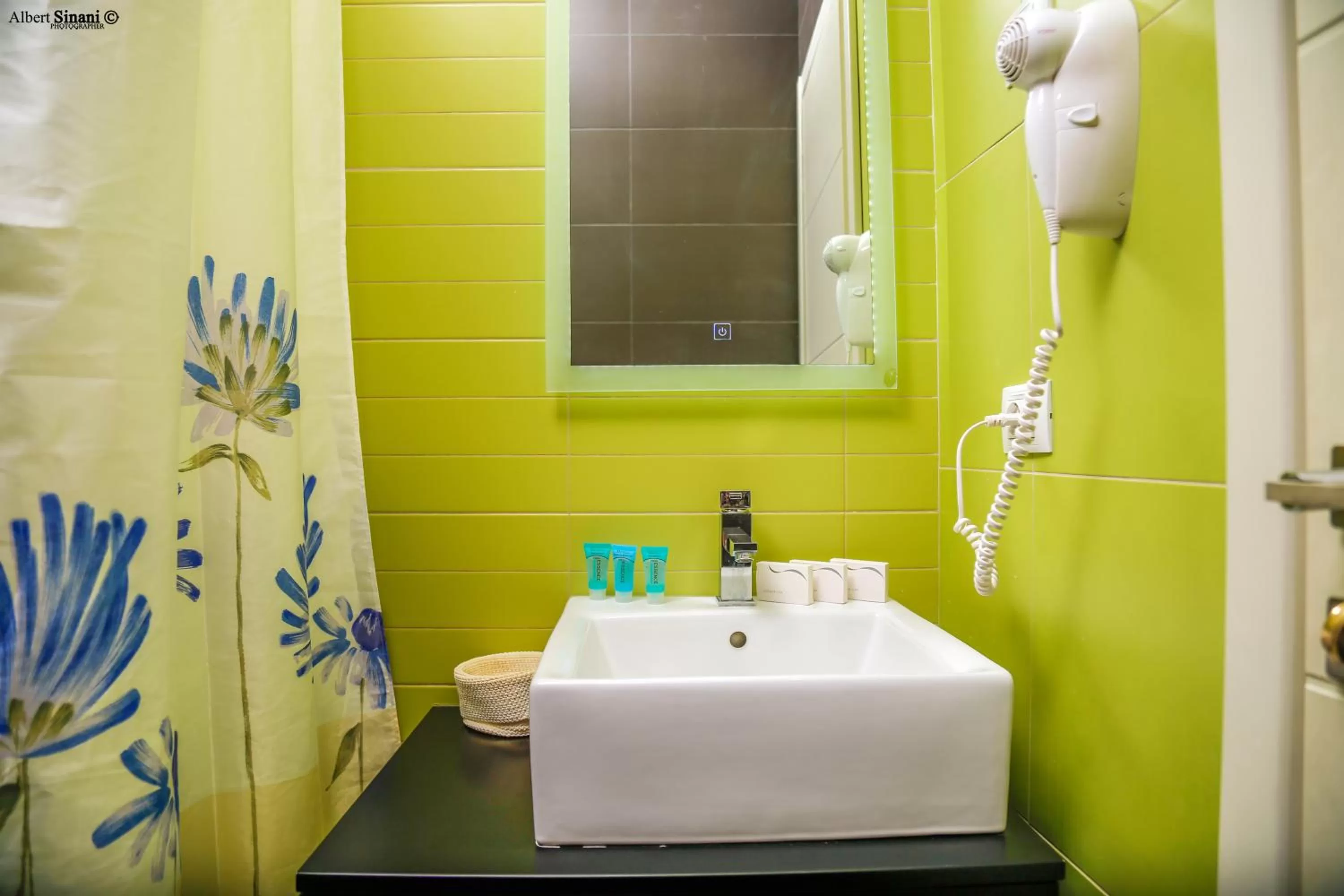 Shower in Arc Hotel Tirana