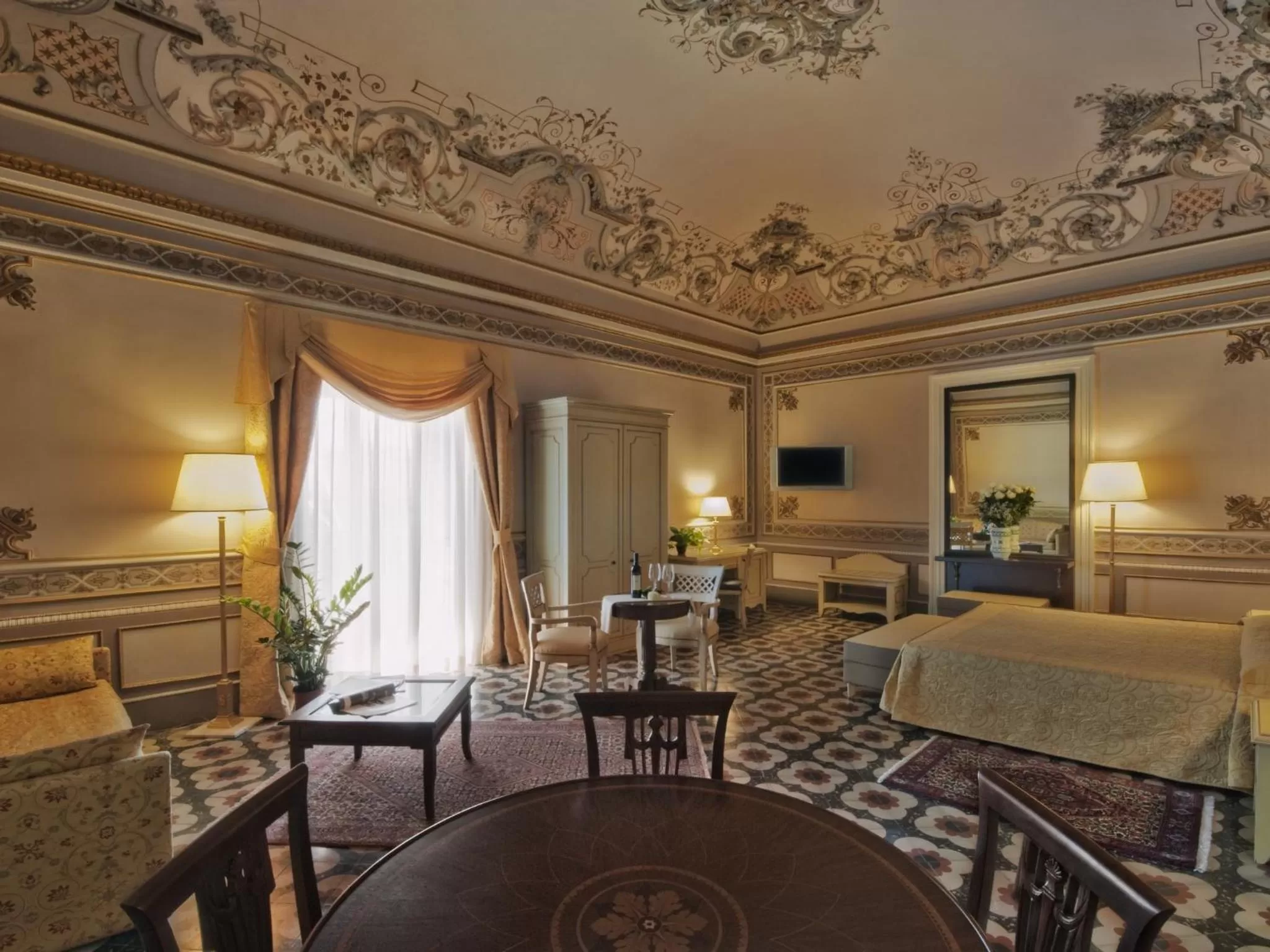 Photo of the whole room in Hotel Manganelli Palace
