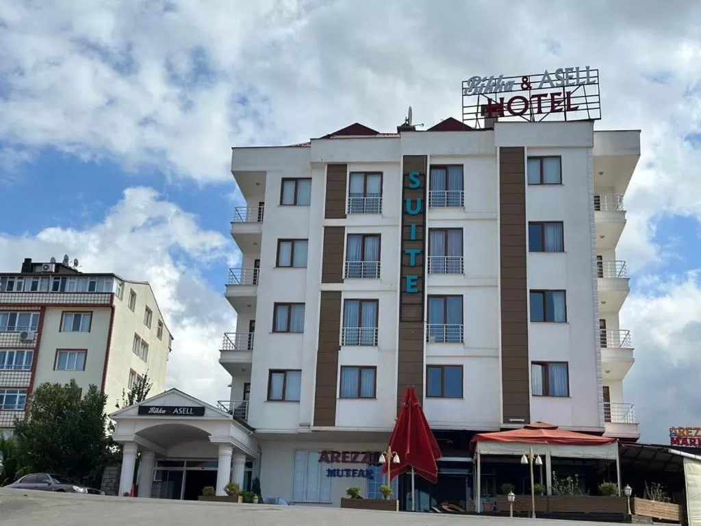 Property Building in Bikka&Asell Suite Hotel