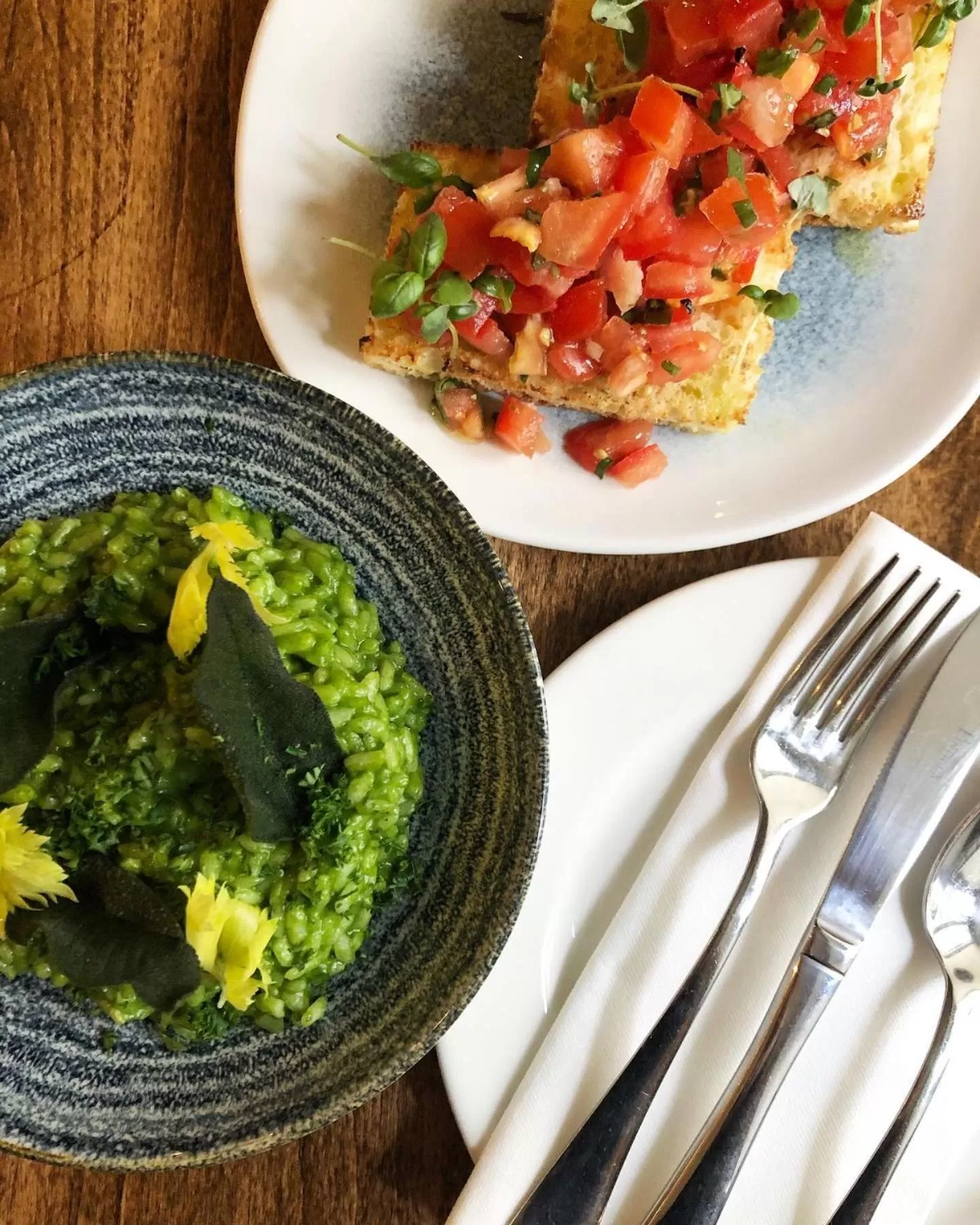 Food and drinks in The Plume of Feathers