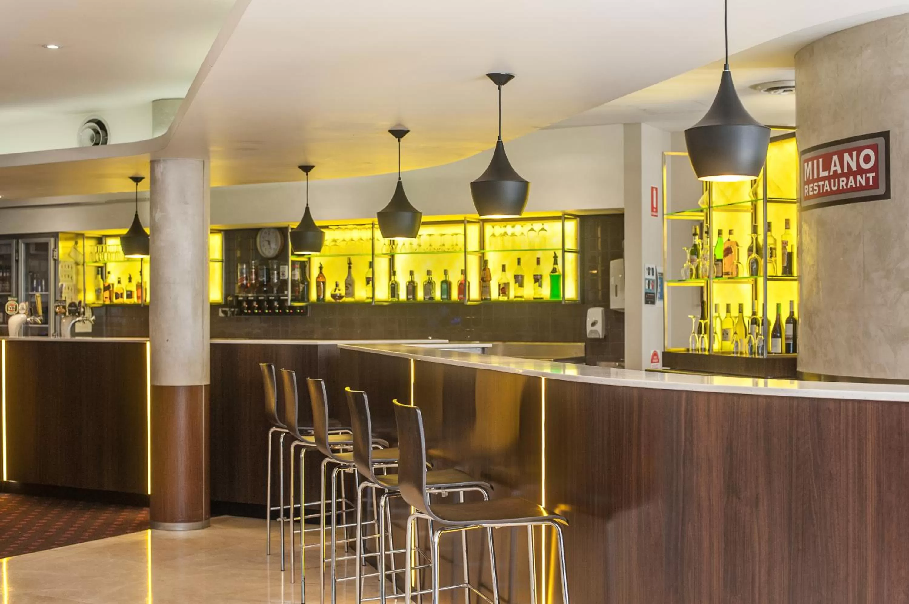 Lounge or bar in Ramada Hotel & Suites by Wyndham Cabramatta