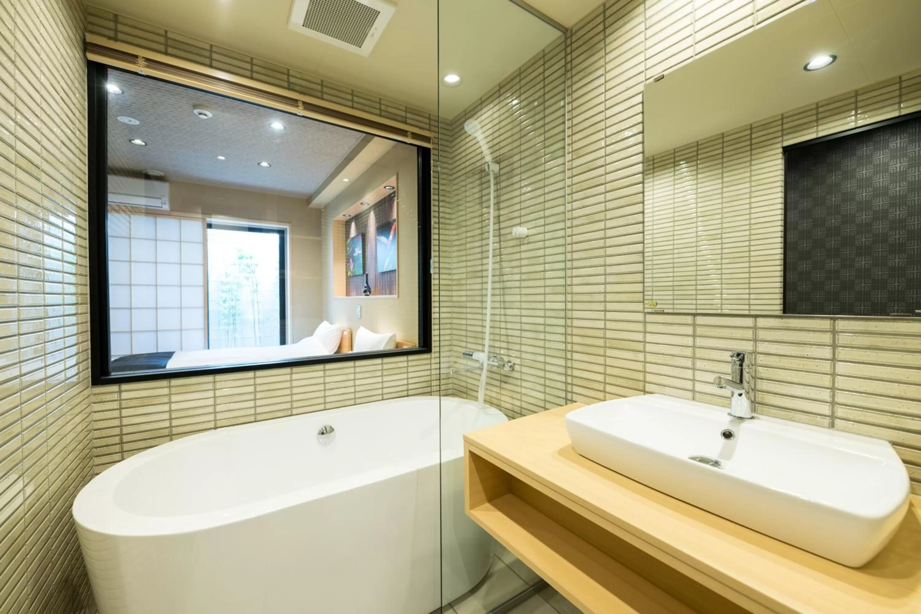 Shower in Shiki Suites - Kyoto Umekoji