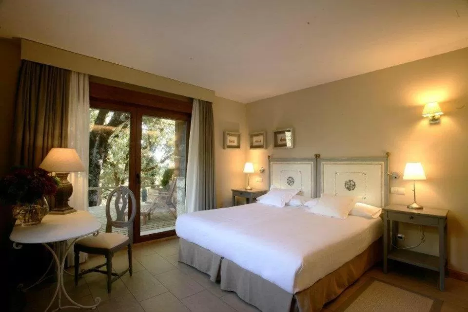 Day, Bed in Hotel Rural Las Rozuelas