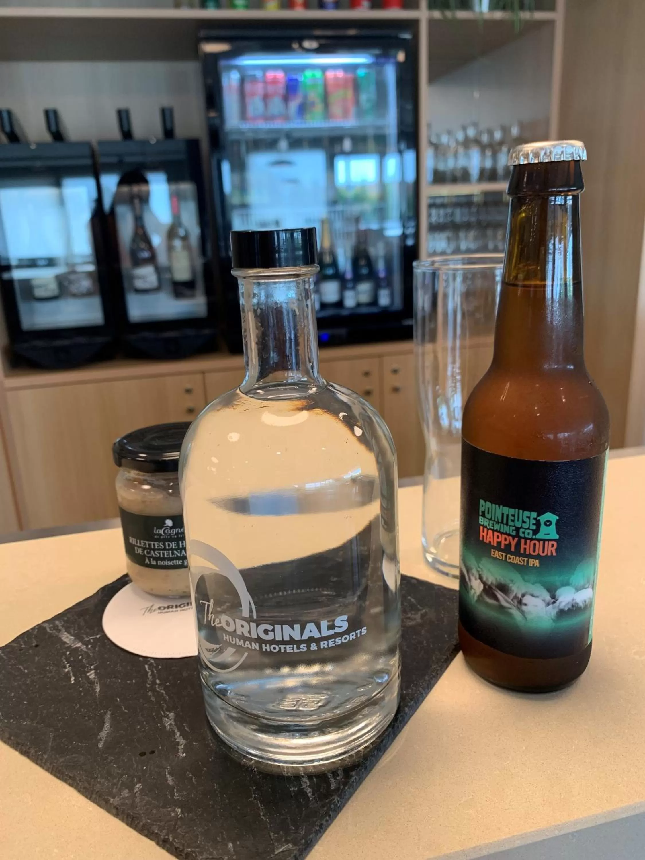 Lounge or bar in The Originals City, Hôtel Ecoparc, Montpellier Est