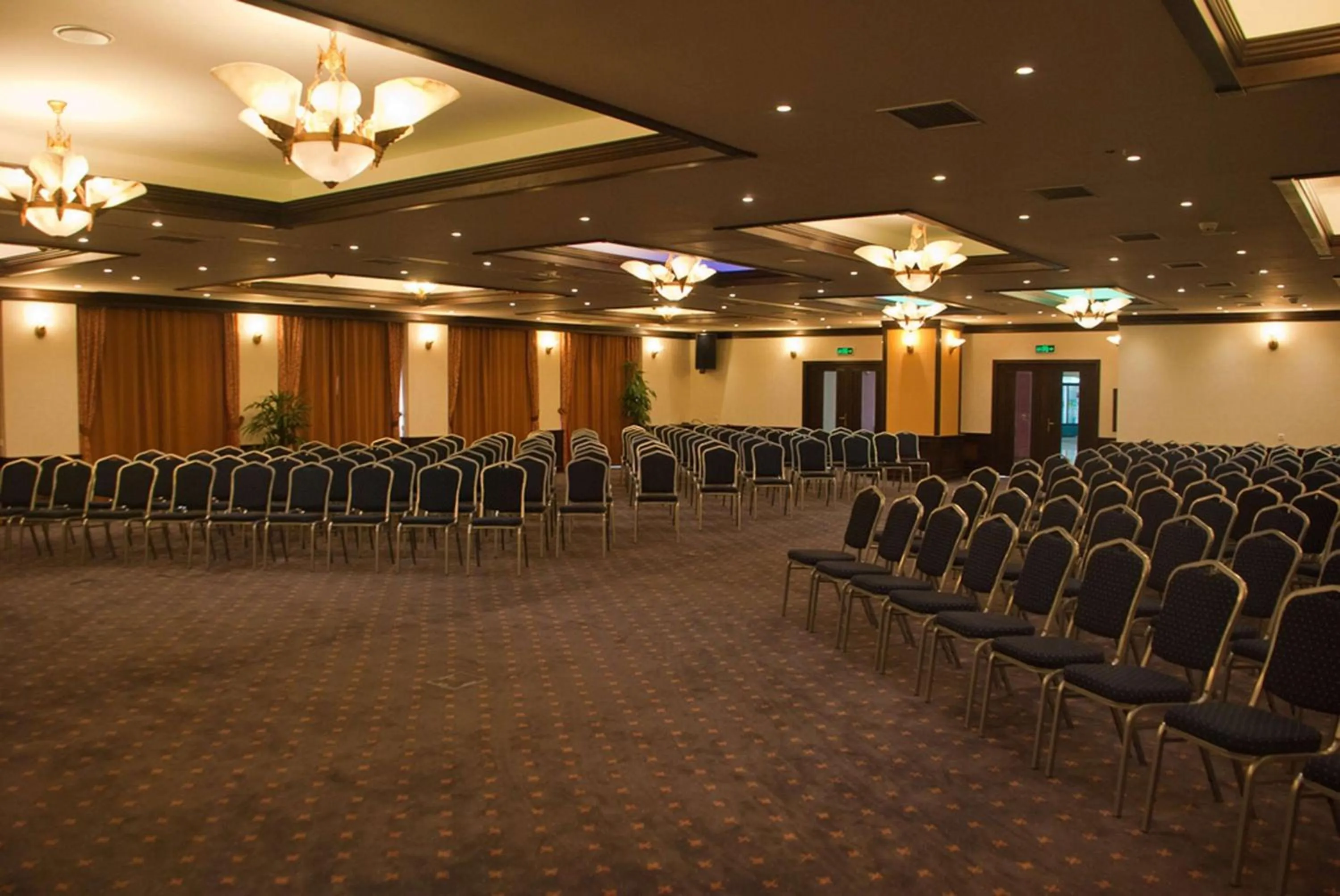 Meeting/conference room in DoubleTree by Hilton Hotel Sighisoara - Cavaler