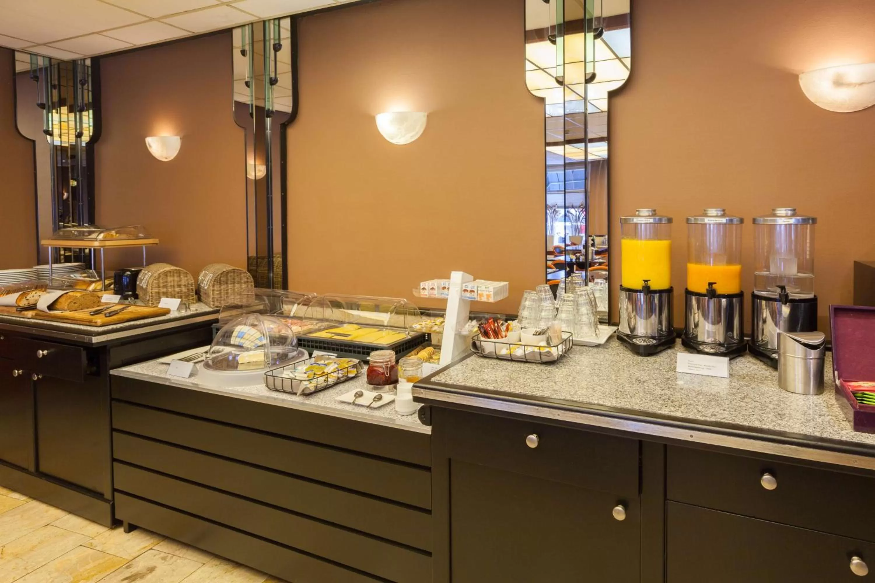 Restaurant/places to eat in Best Western Hotel Baars