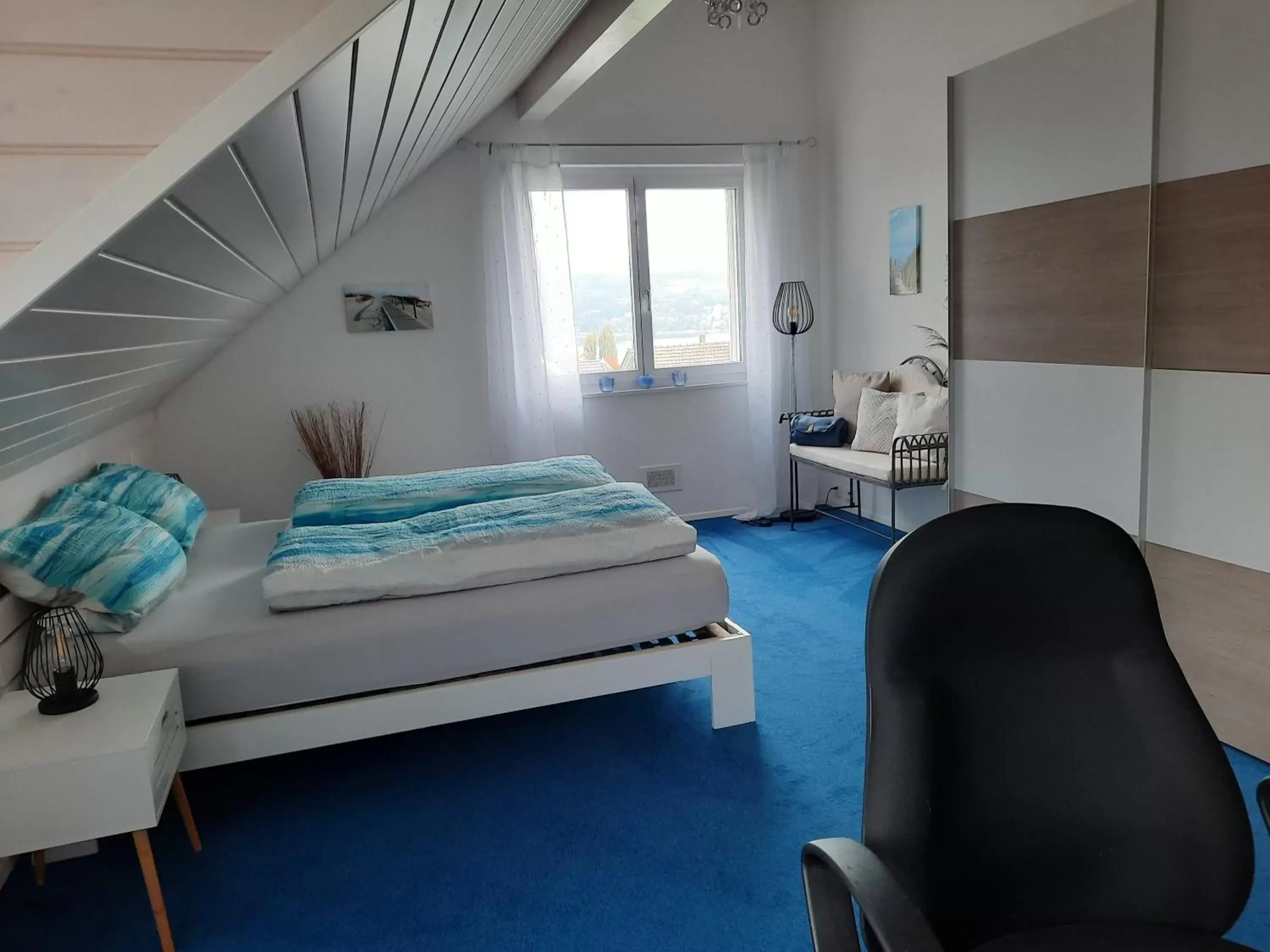 Double Room with Lake View in Bed & Breakfast Lake View Double Room with Lake View in Bed & Breakfast Lake View