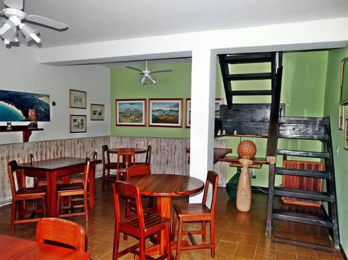 Restaurant/Places to Eat in Pousada Manobra