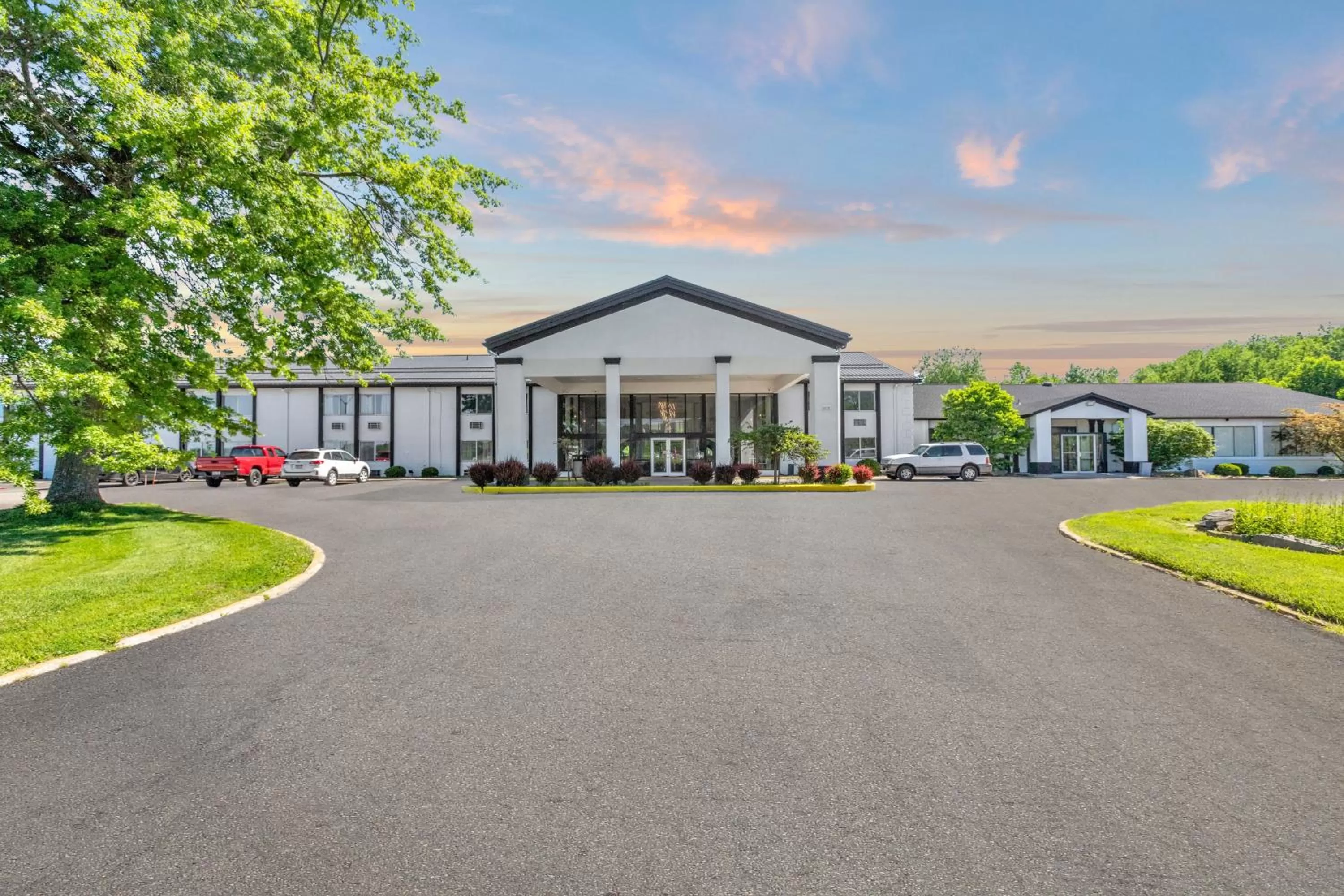 Property building in Days Inn by Wyndham Erie