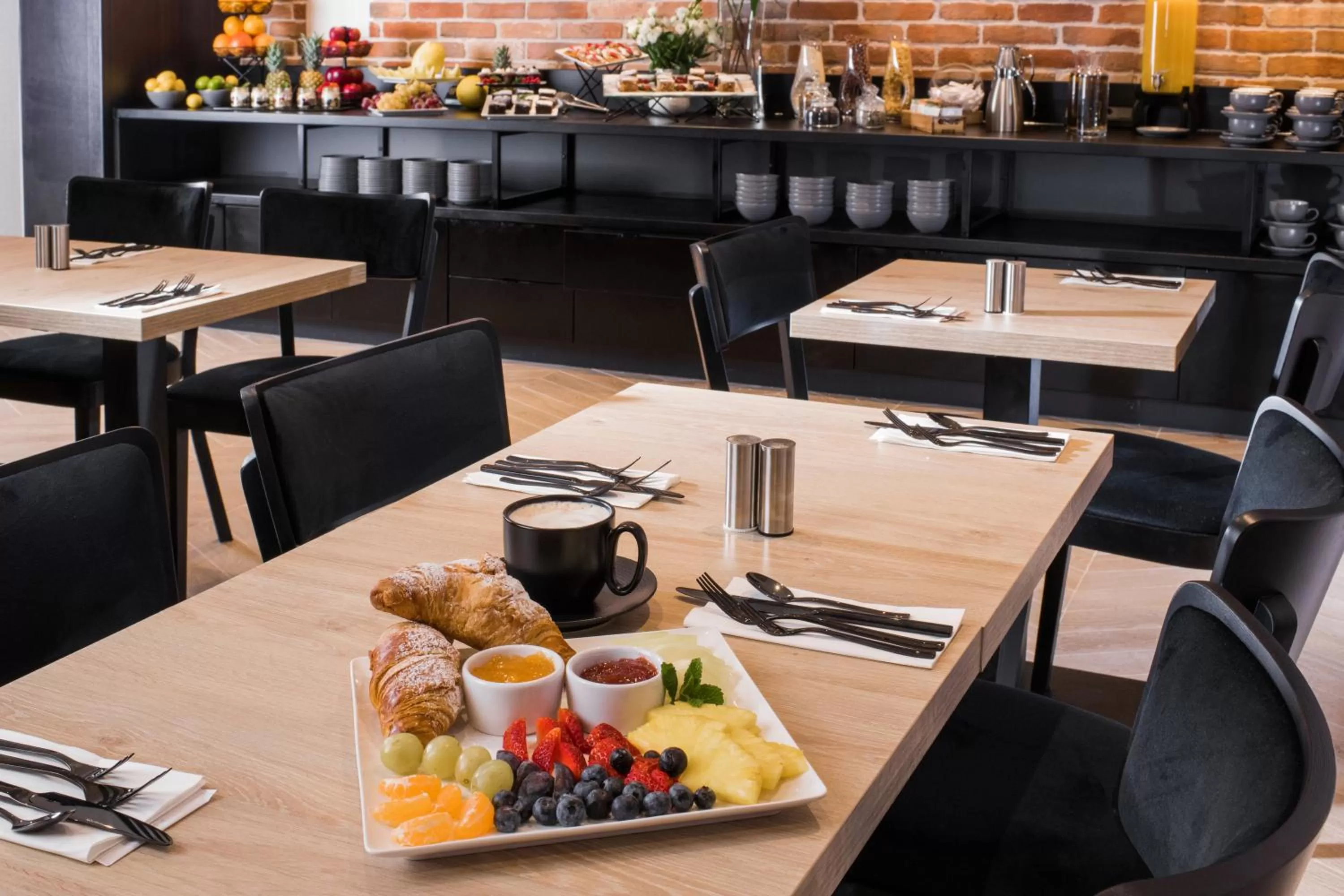 Breakfast in Hotel Krupnicza 30