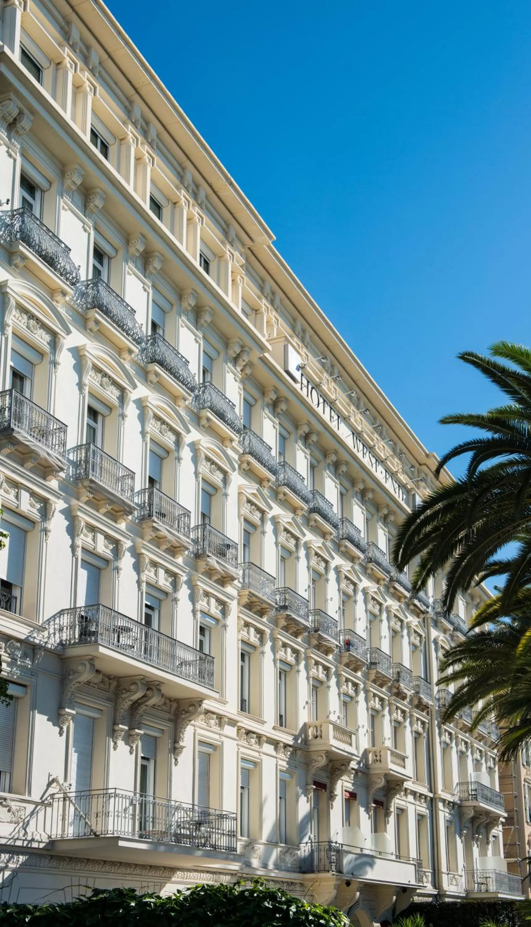 Facade/entrance in Hôtel West End Promenade