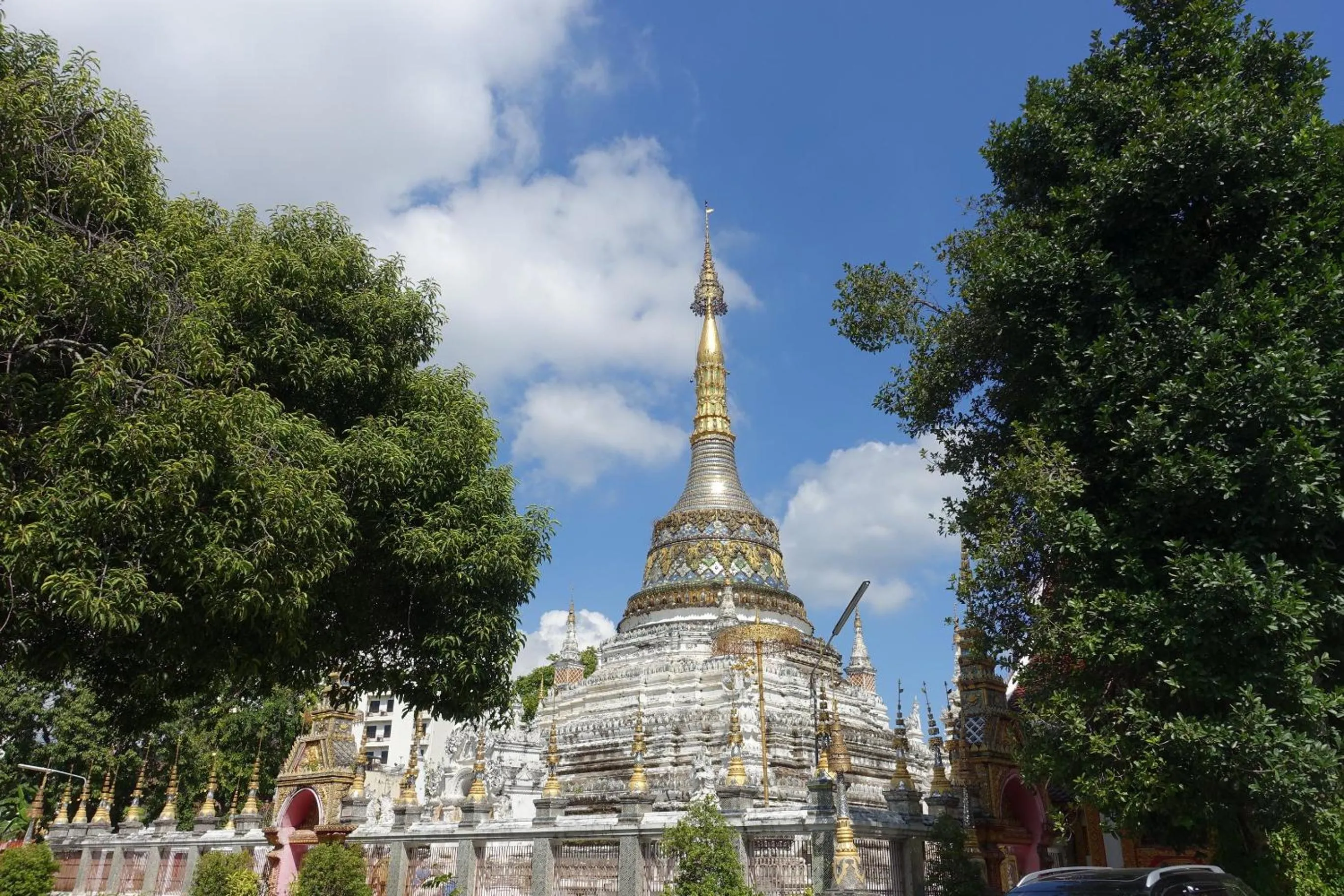 Neighbourhood in The Signature Hotel @ Thapae