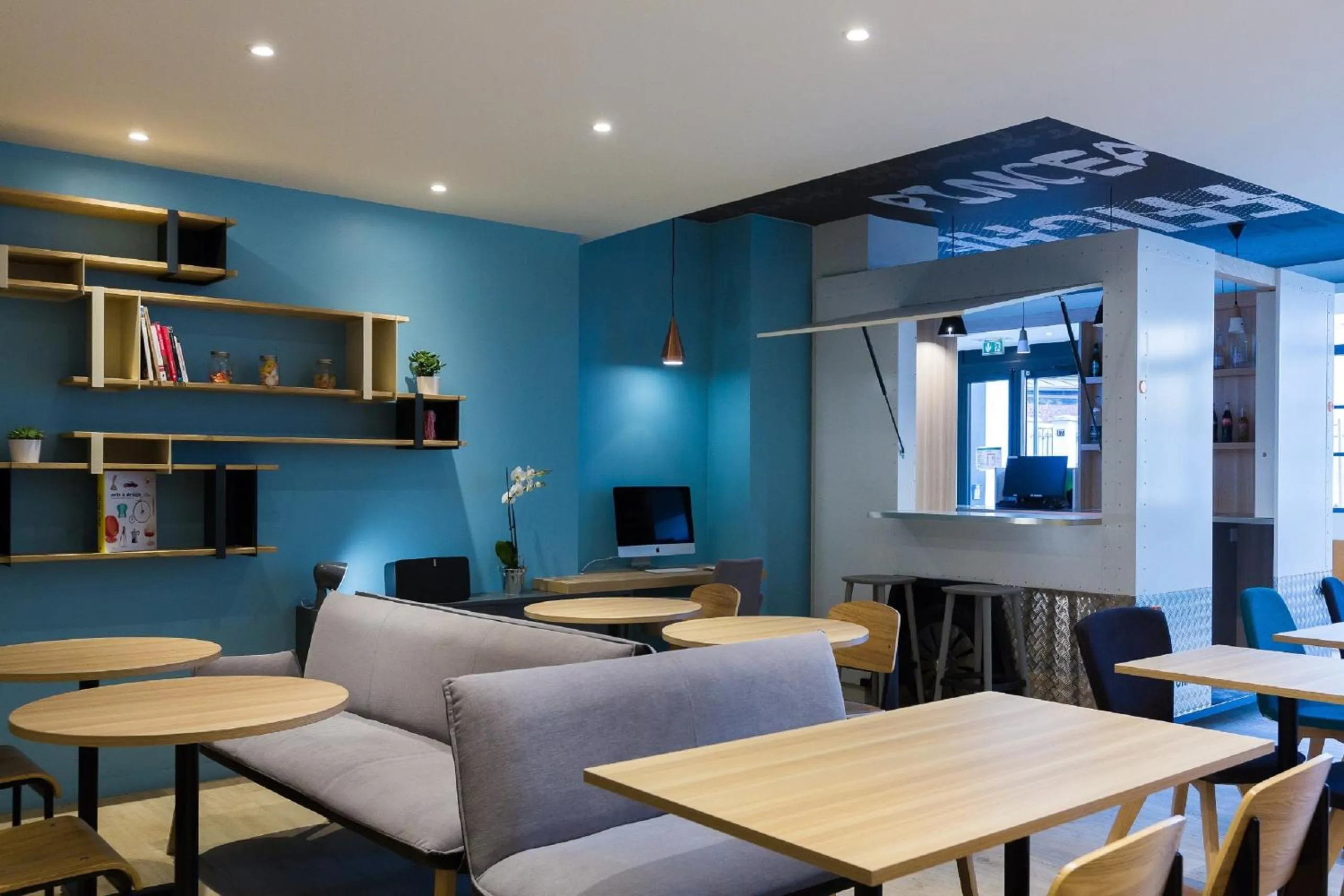 Communal lounge/ TV room in Ibis Styles Paris Place d'Italie - Butte Aux Cailles