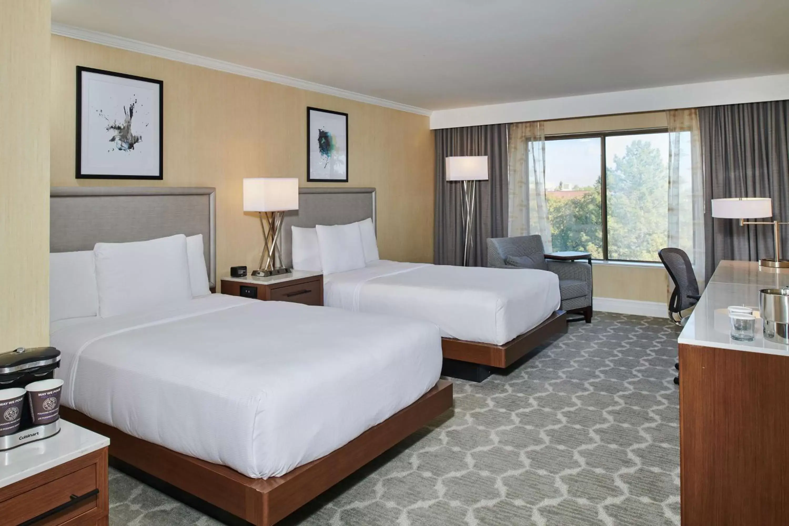 Double Room with Two Double Beds and Balcony in DoubleTree by Hilton Hotel Salt Lake City Airport Double Room with Two Double Beds and Balcony in DoubleTree by Hilton Hotel Salt Lake City Airport