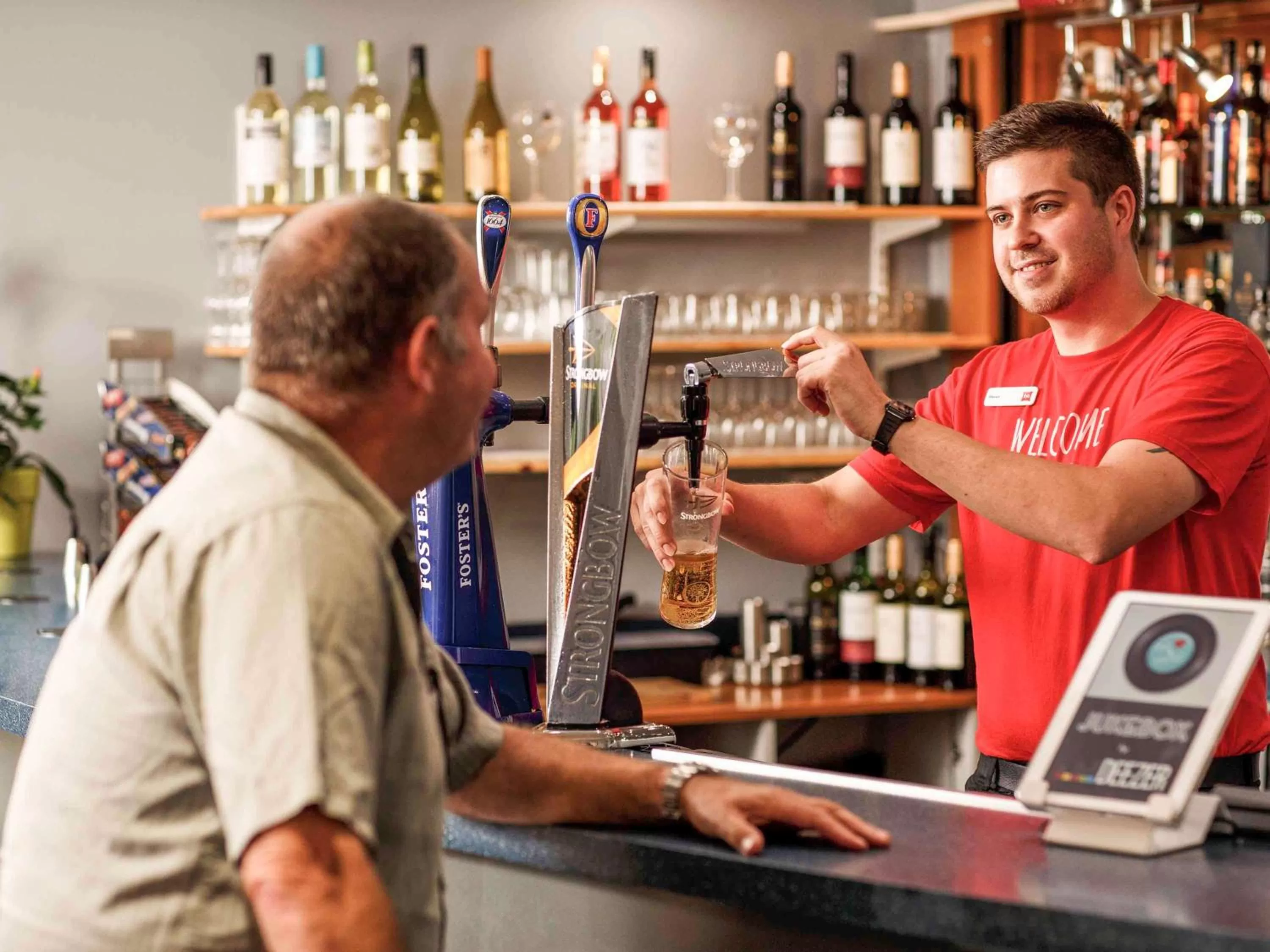 Lounge or bar in ibis Chesterfield North - Barlborough