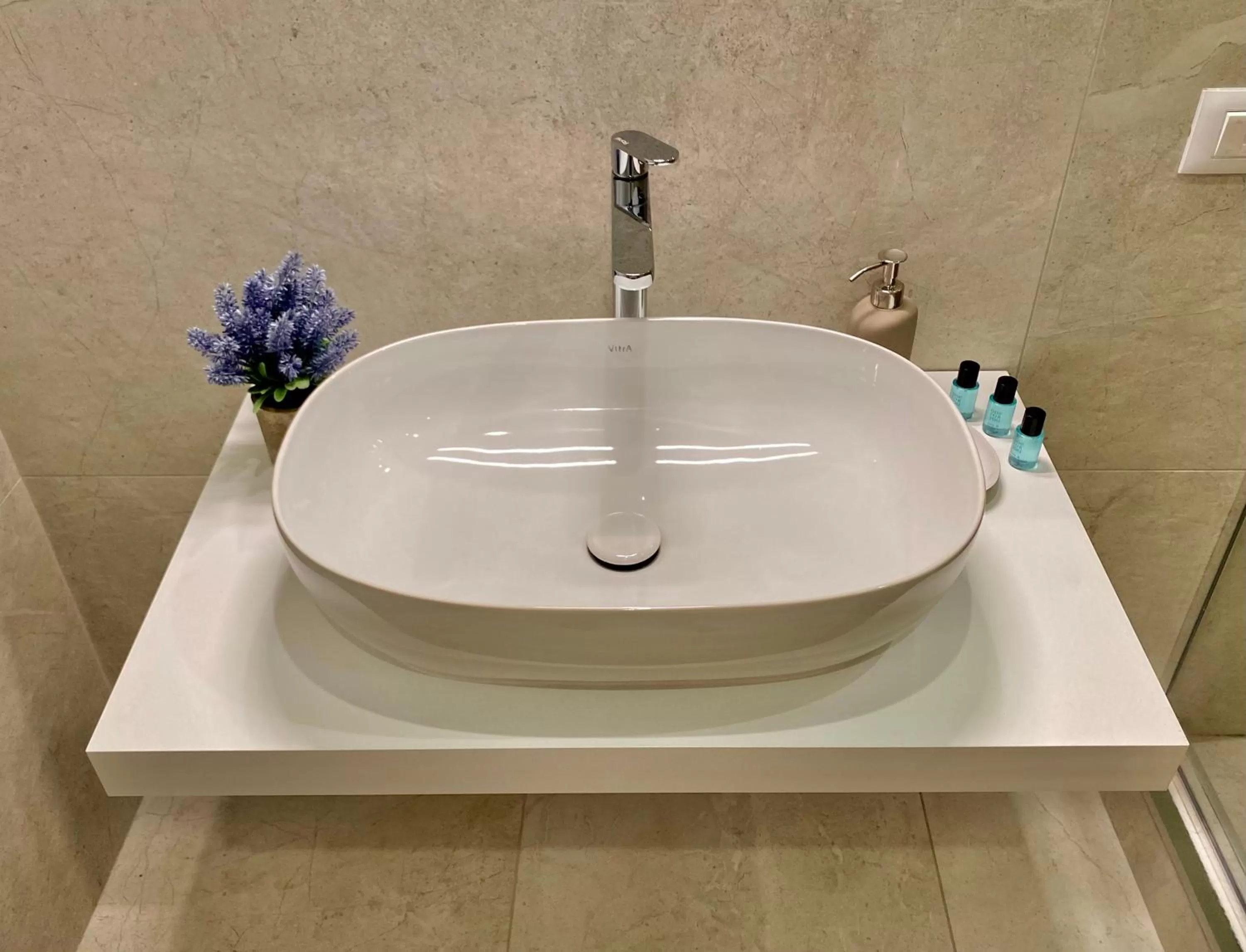 Bathroom in Luna Nuova Suites