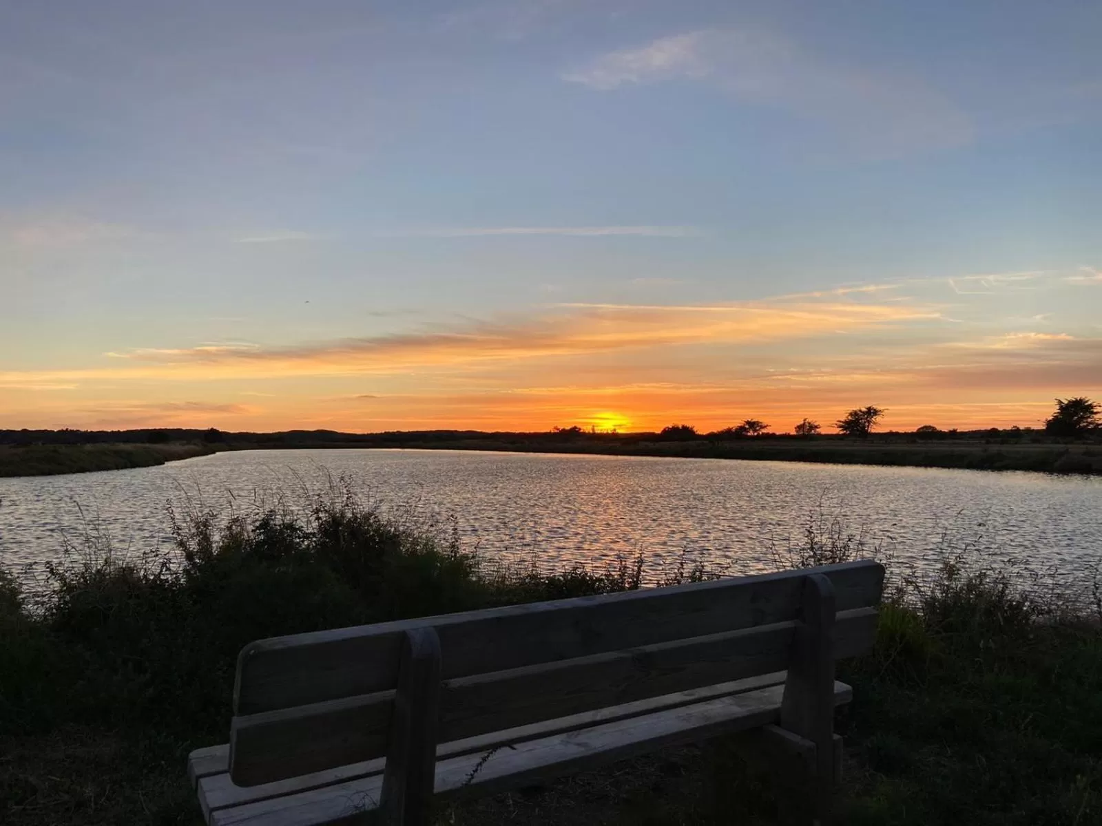 Neighbourhood in L Atypique